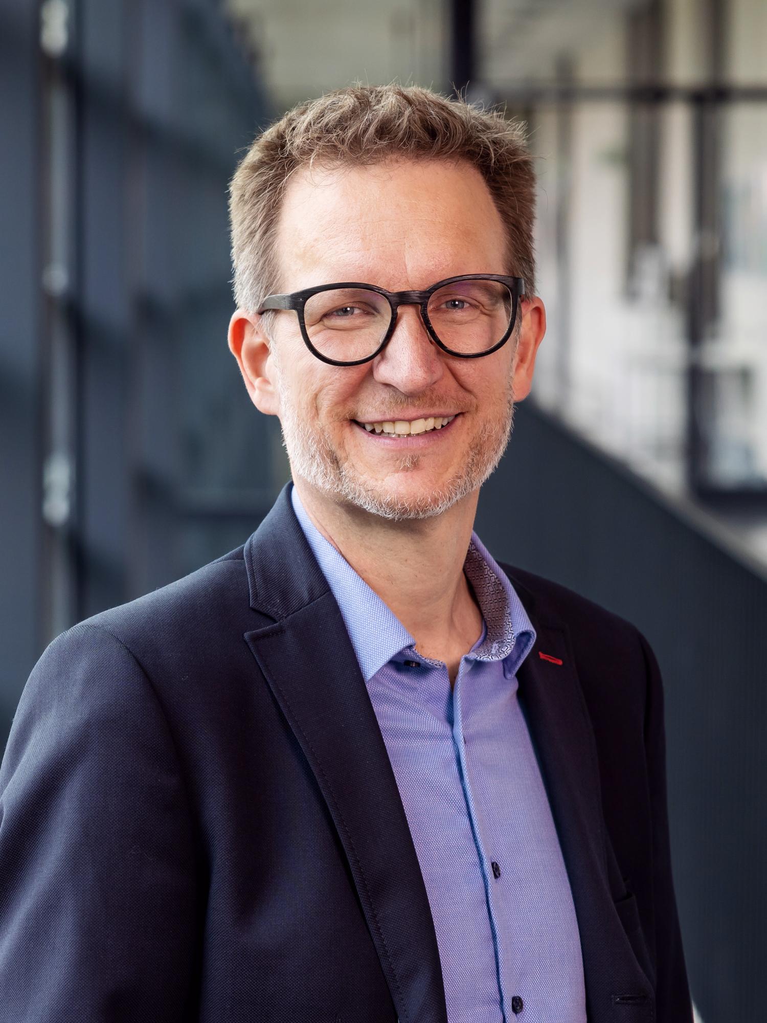 Prof. Dr. Florian Waibel