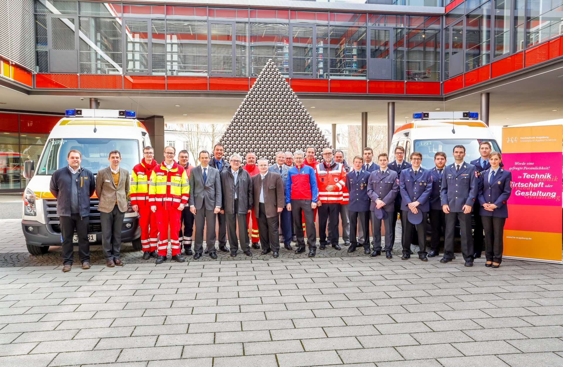 Partnerhochschule der Feuerwehren und Hilfsorganisationen. Foto: Matthias Leo