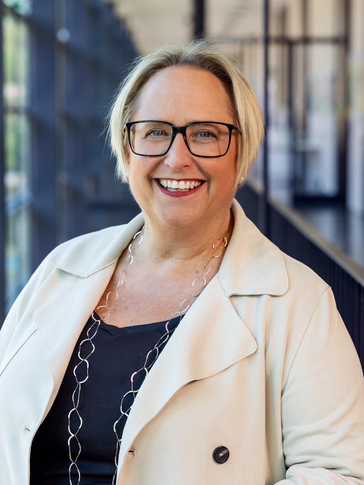 Alisa Kasle-Henke, M.A. Alisa Kasle-Henke, M.A.