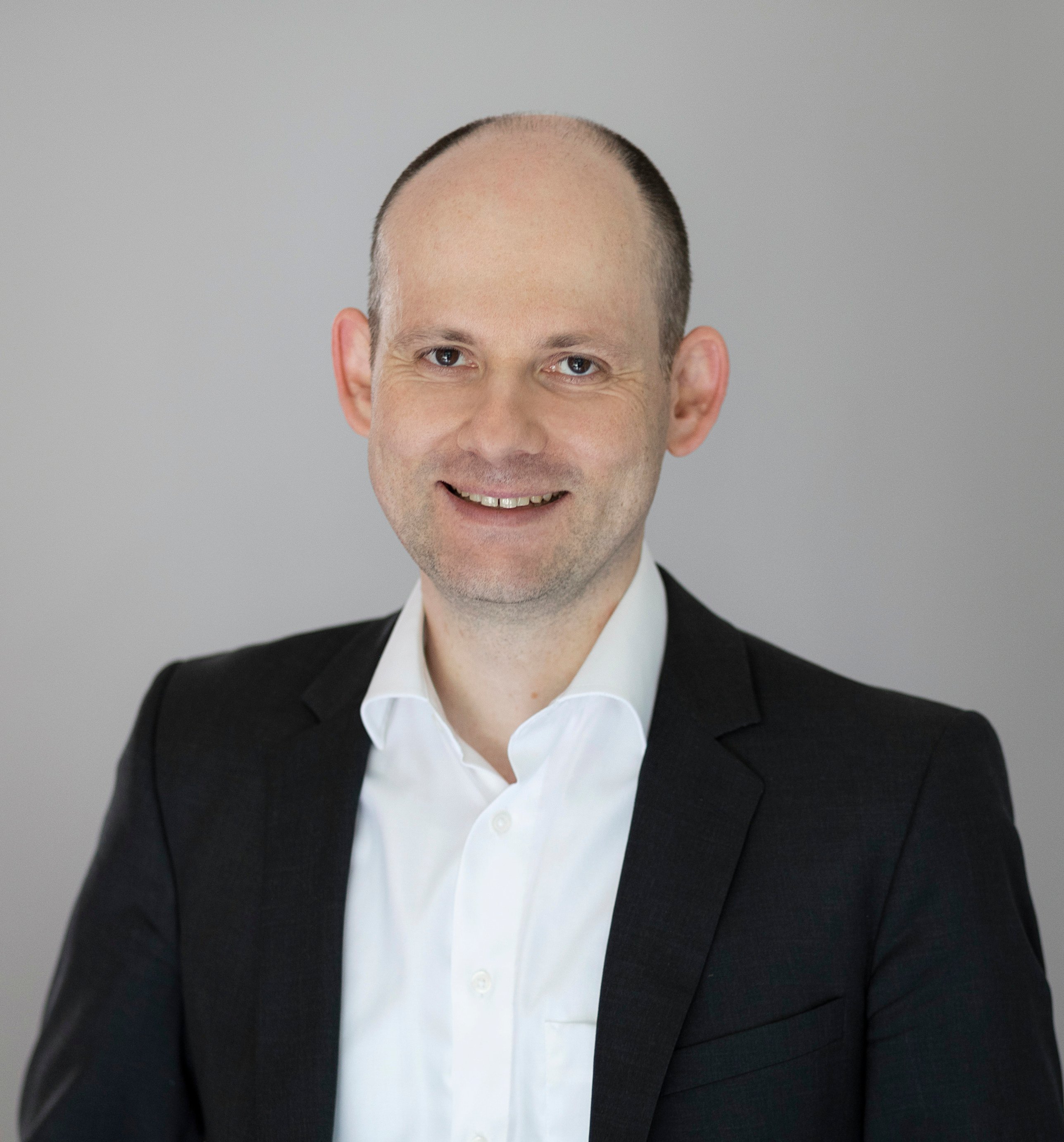Prof. Dr.-Ing. Christoph Zeuke Prof. Dr.-Ing. Christoph Zeuke