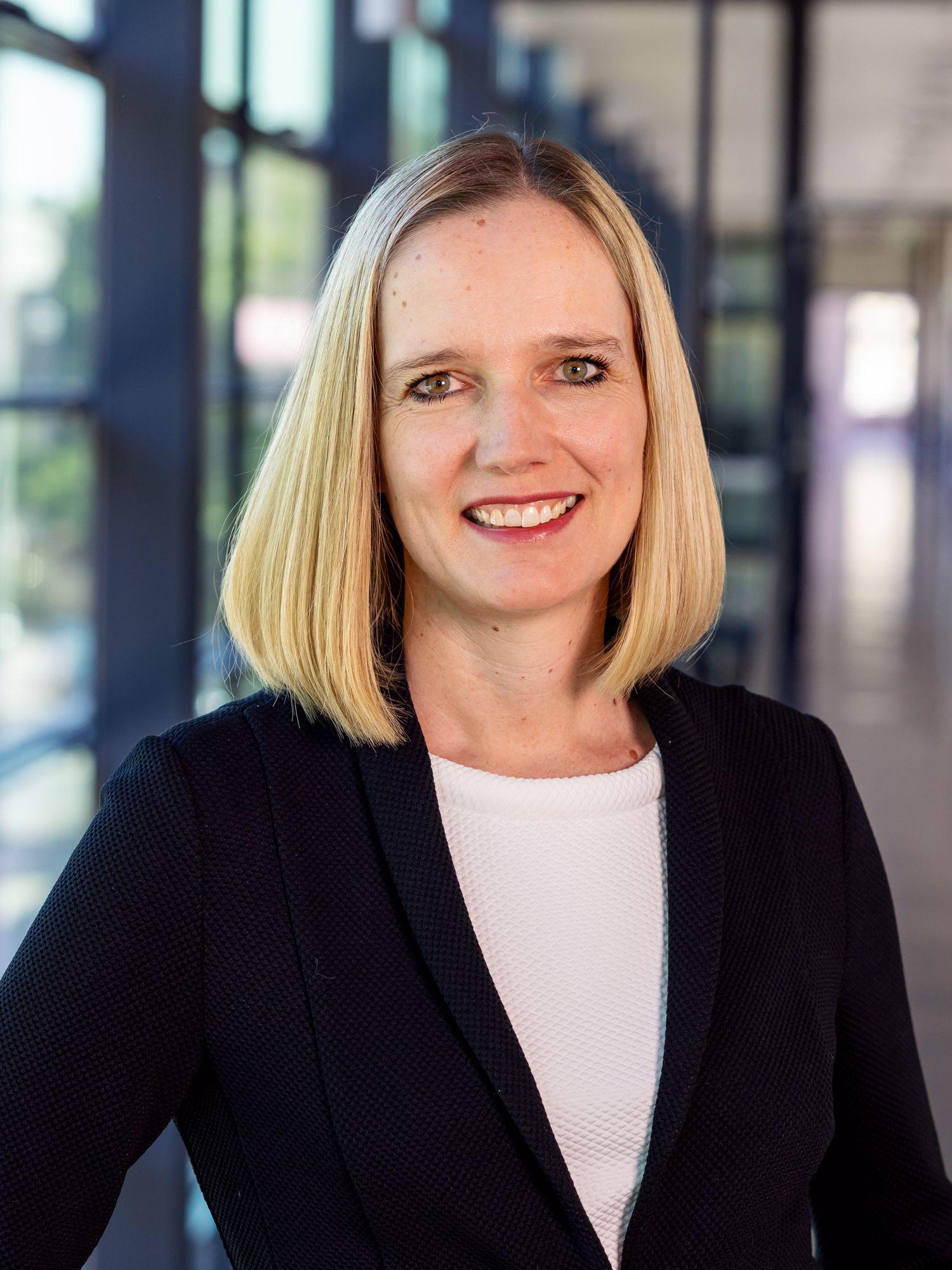 Prof. Dr. Caroline Justen Prof. Dr. Caroline Justen