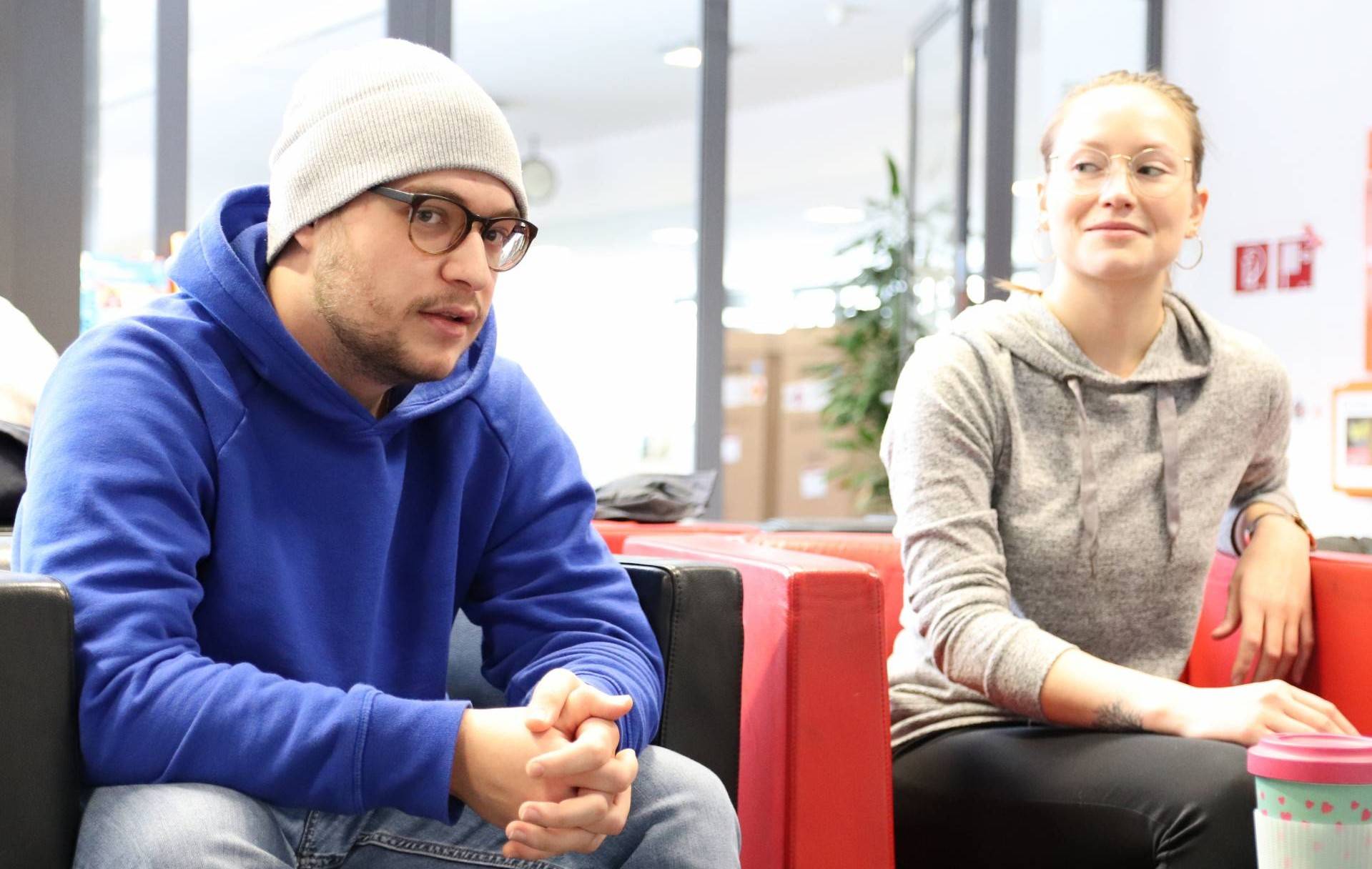 Kilian und Carolin im Gespräch über die ersten 100 Tage ihres Studiums Kilian und Carolin im Gespräch über die ersten 100 Tage ihres Studiums