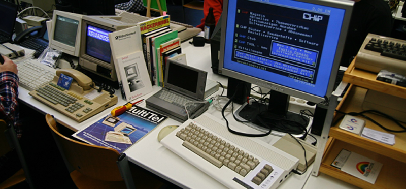  RETROpulsiv. Retro-Computer-Messe an der Hochschule Augsburg. Alte Rechner.