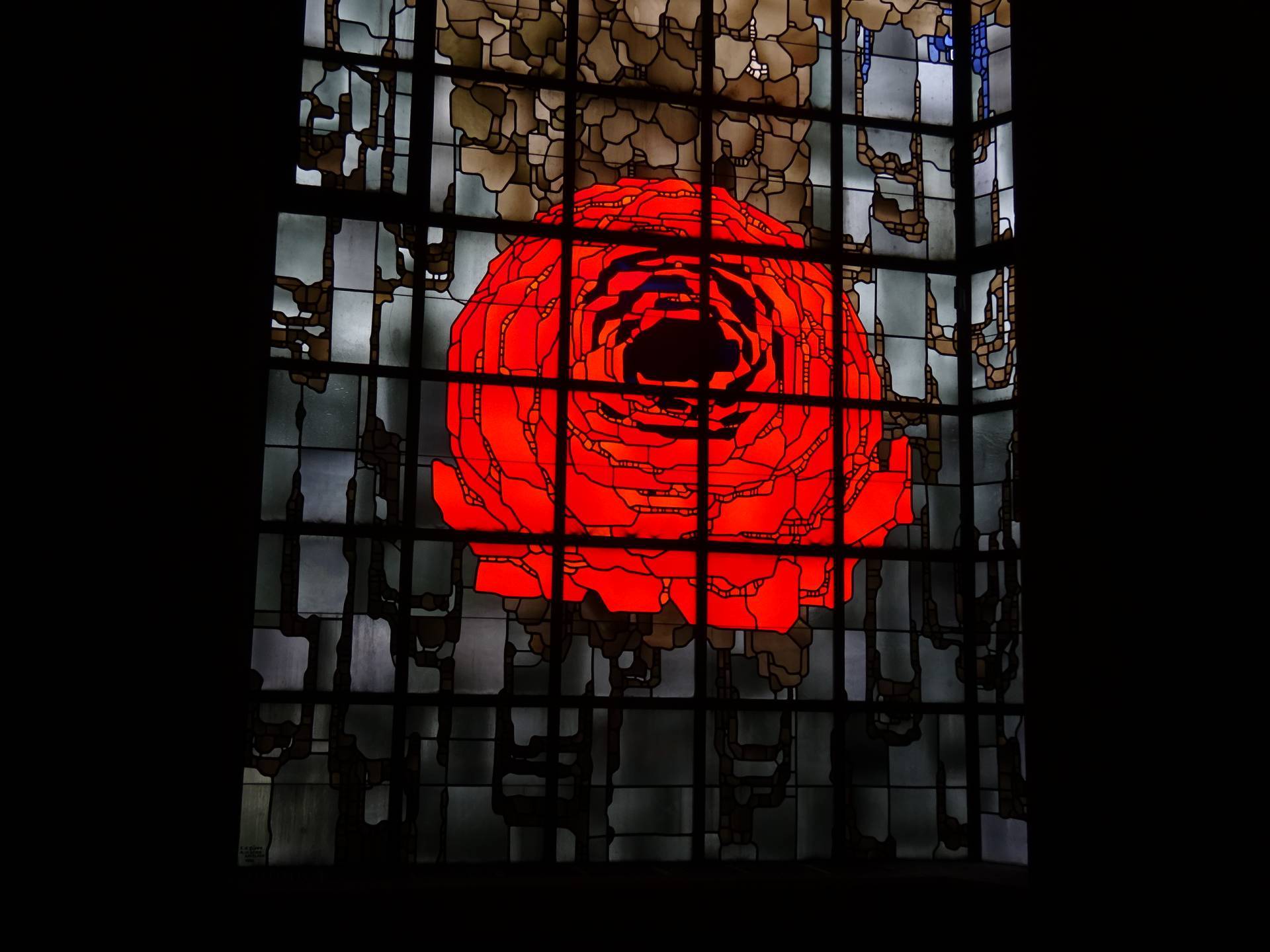 Wallfahrtskirche Maria, Königin des Friedens Glaskunst 