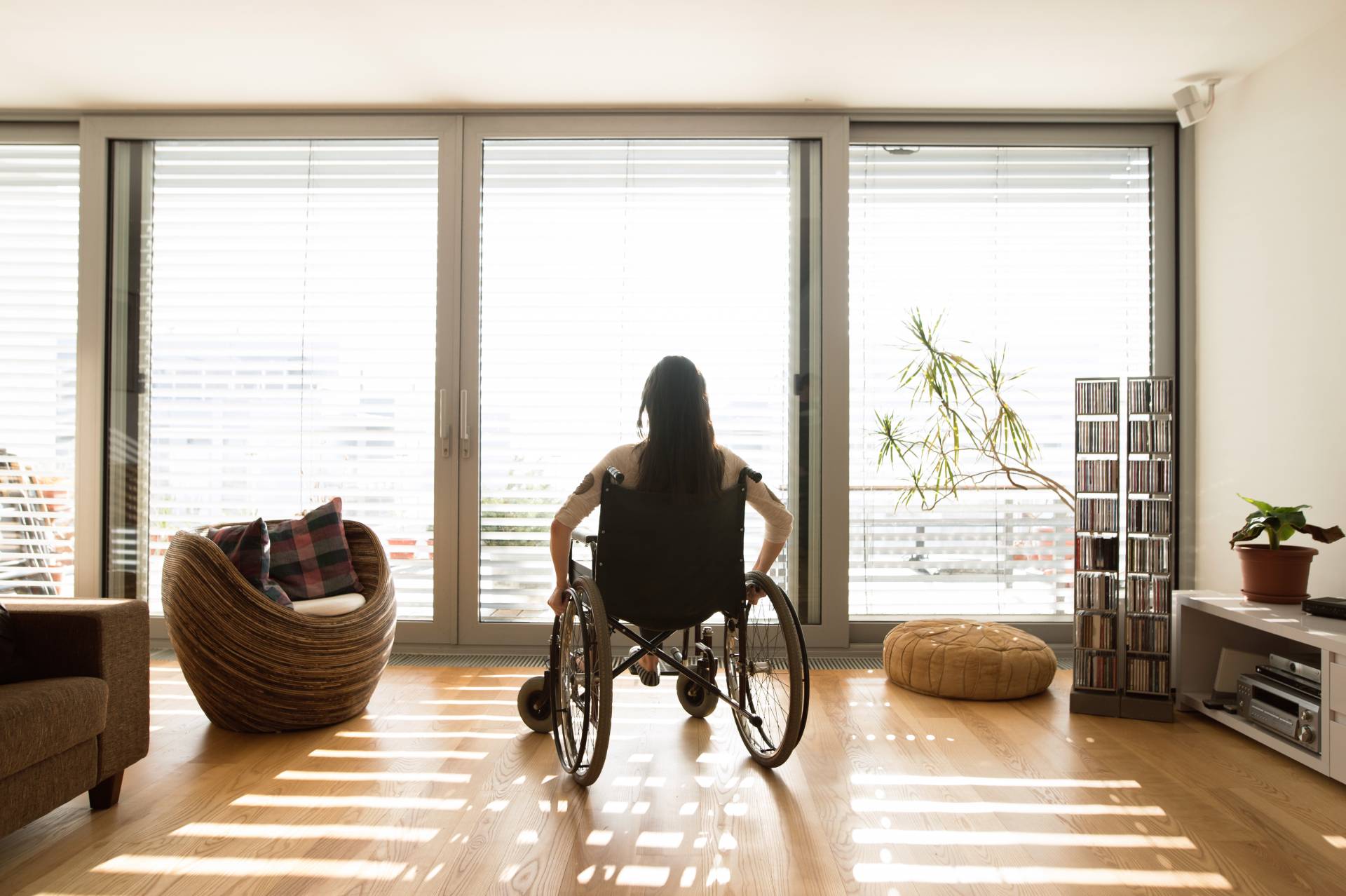 Nocht nicht Barrierefrei: der Übergang von der Wohnung auf den Balkon © Courbox