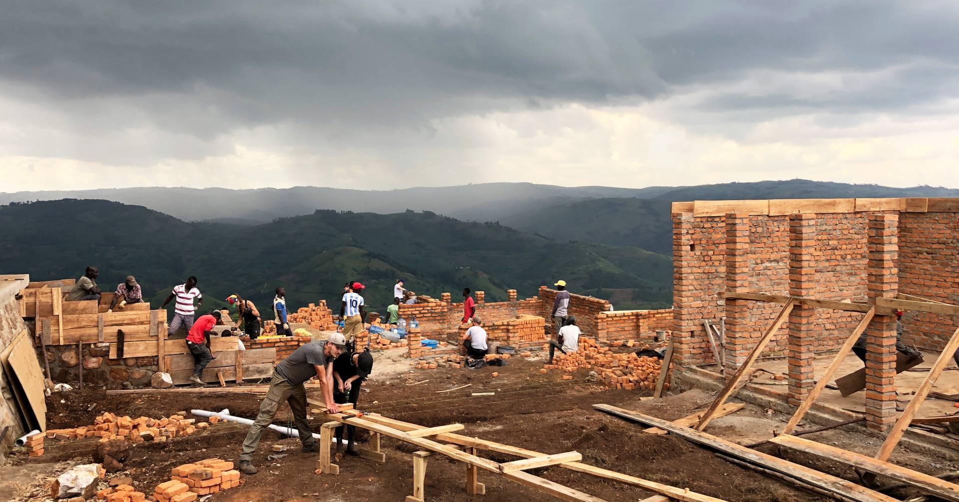 „Planting future“ Ausbildungszentrum & Forstfarm in Buhweju, Uganda