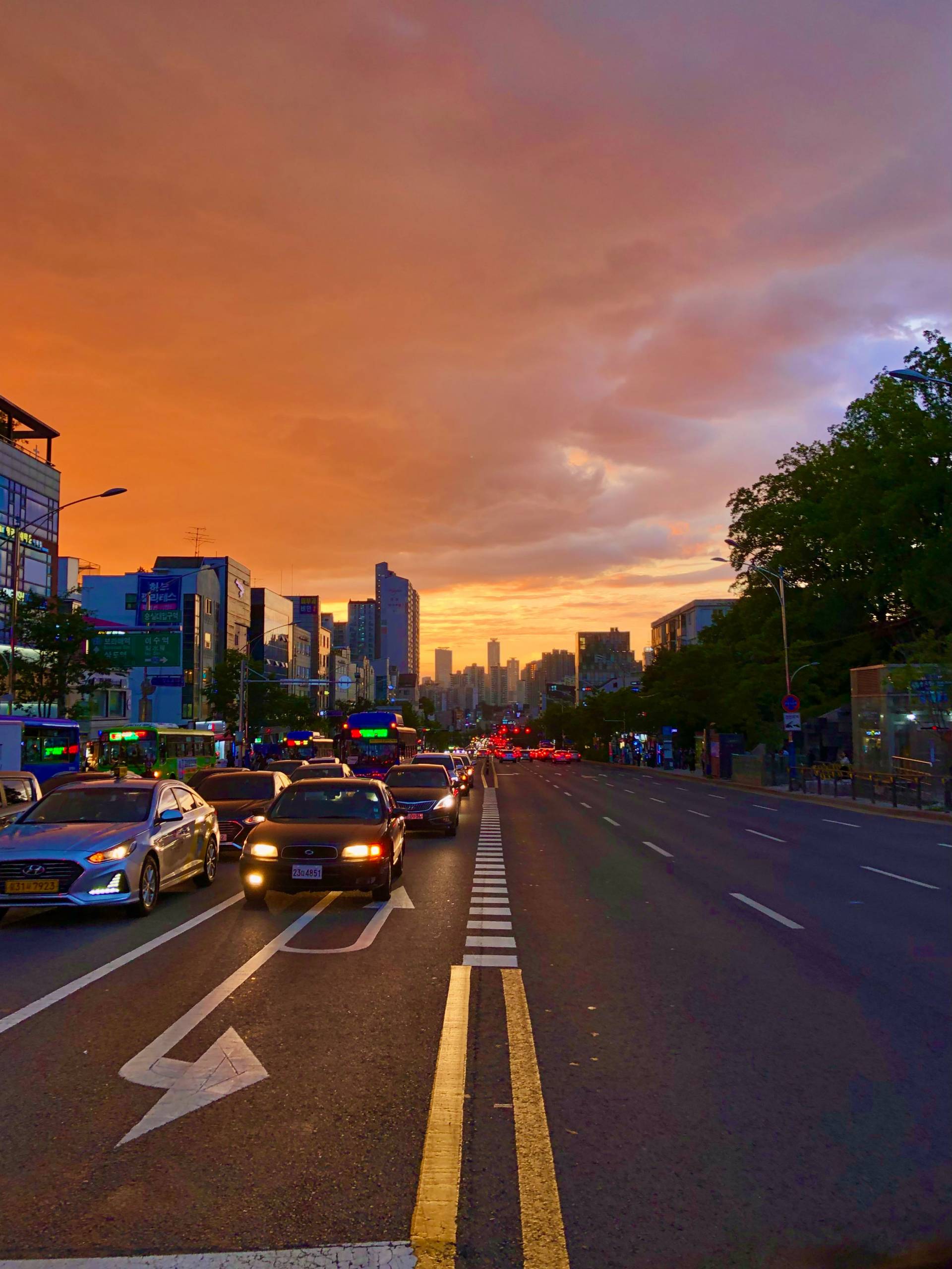 Sonnenuntergang in Dongjak-gu, dem Stadtviertel der Soongsil University.