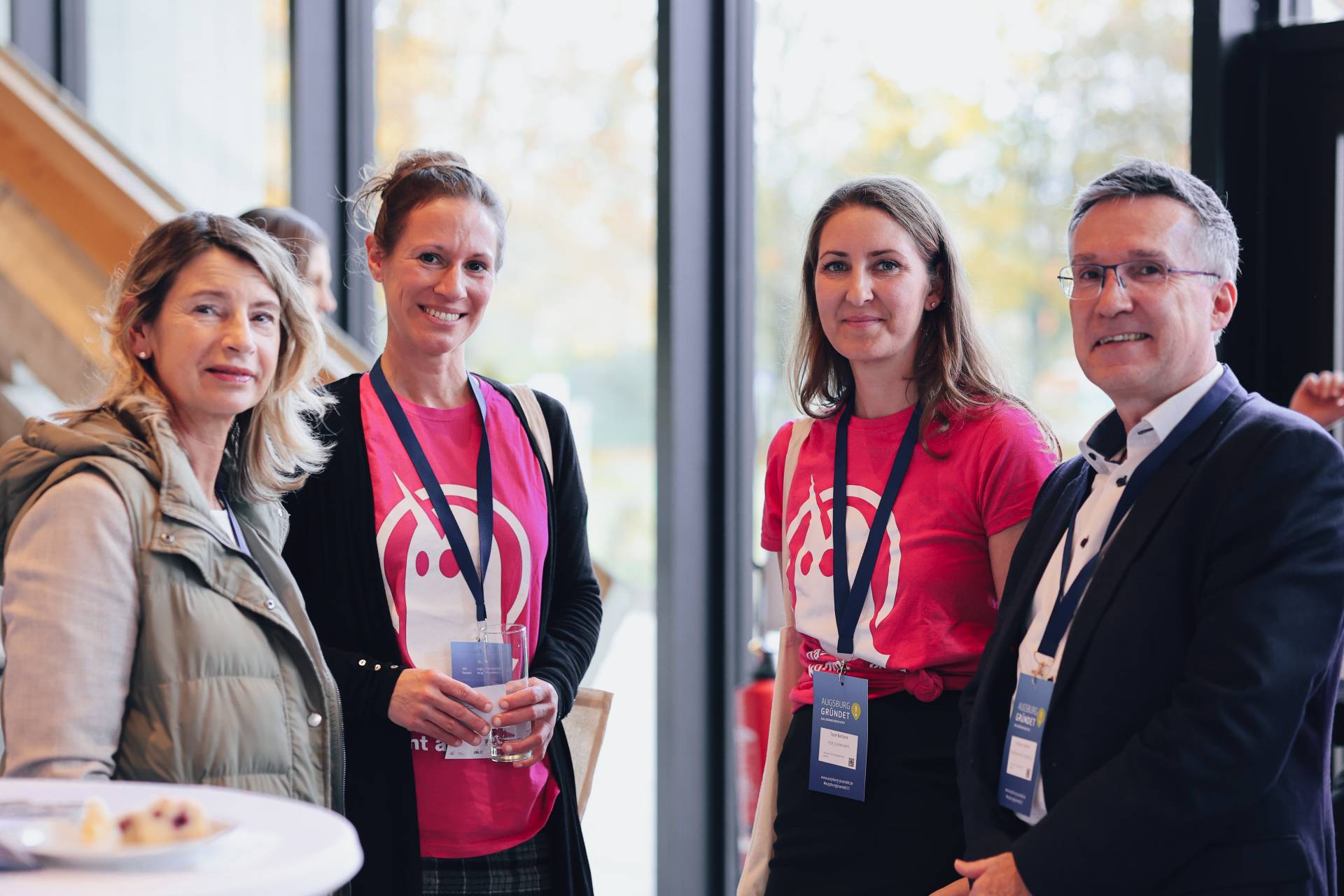 Laetitia Ory & Barbara Tezel mit Nicole Gergen und Christian Steimer von der Stadtsparkasse Augsburg