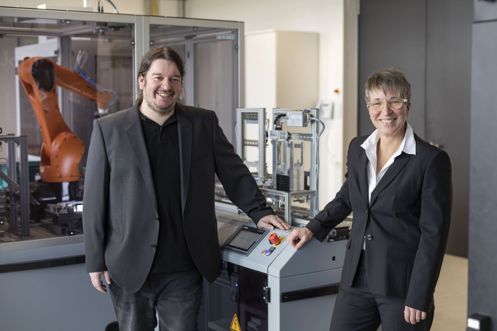 Philipp Schurk und Prof. Dr. Helia Hollmann