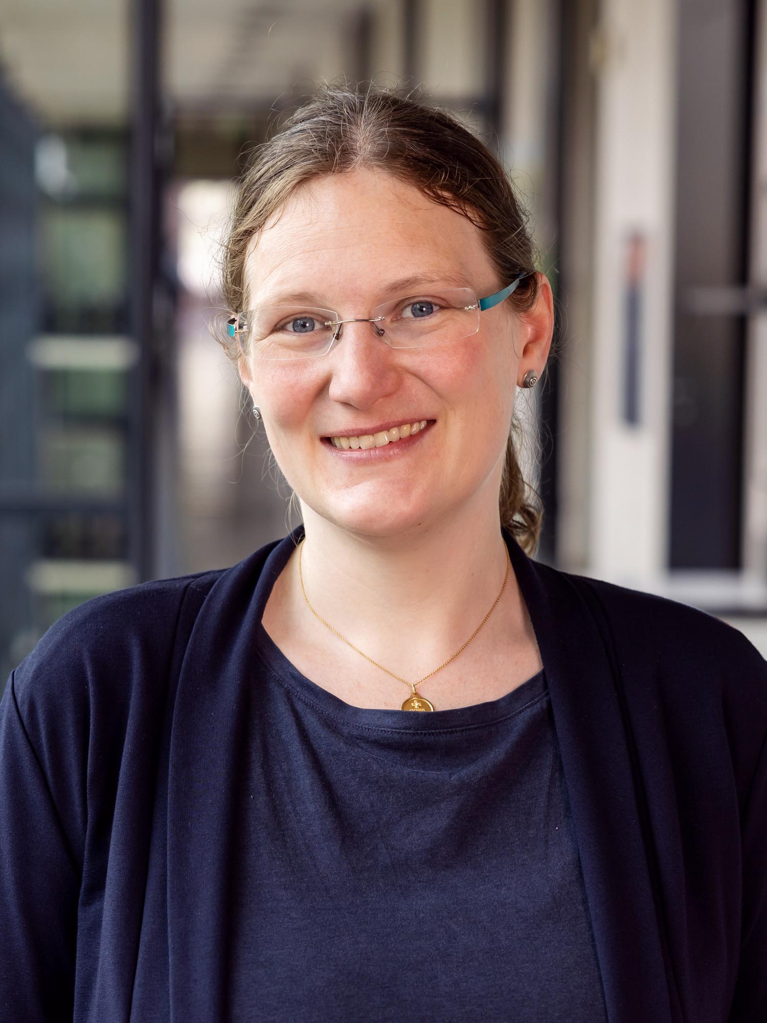 Dr. Sarah Huber