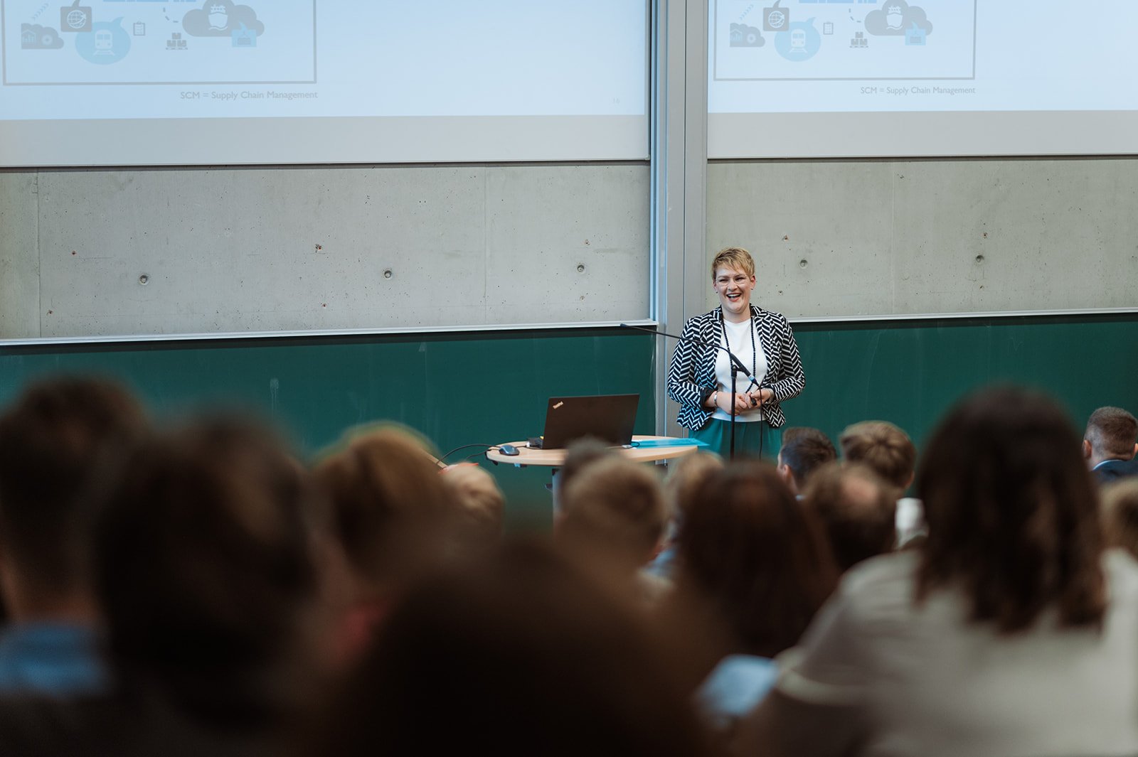 Absolventin Theresa Kollmann - Weiterbildung - Master IT-Projektmanagement und Prozessmanagement - Technische Hochschule Augsburg (Foto: Daniel Fürst, hoch3media)