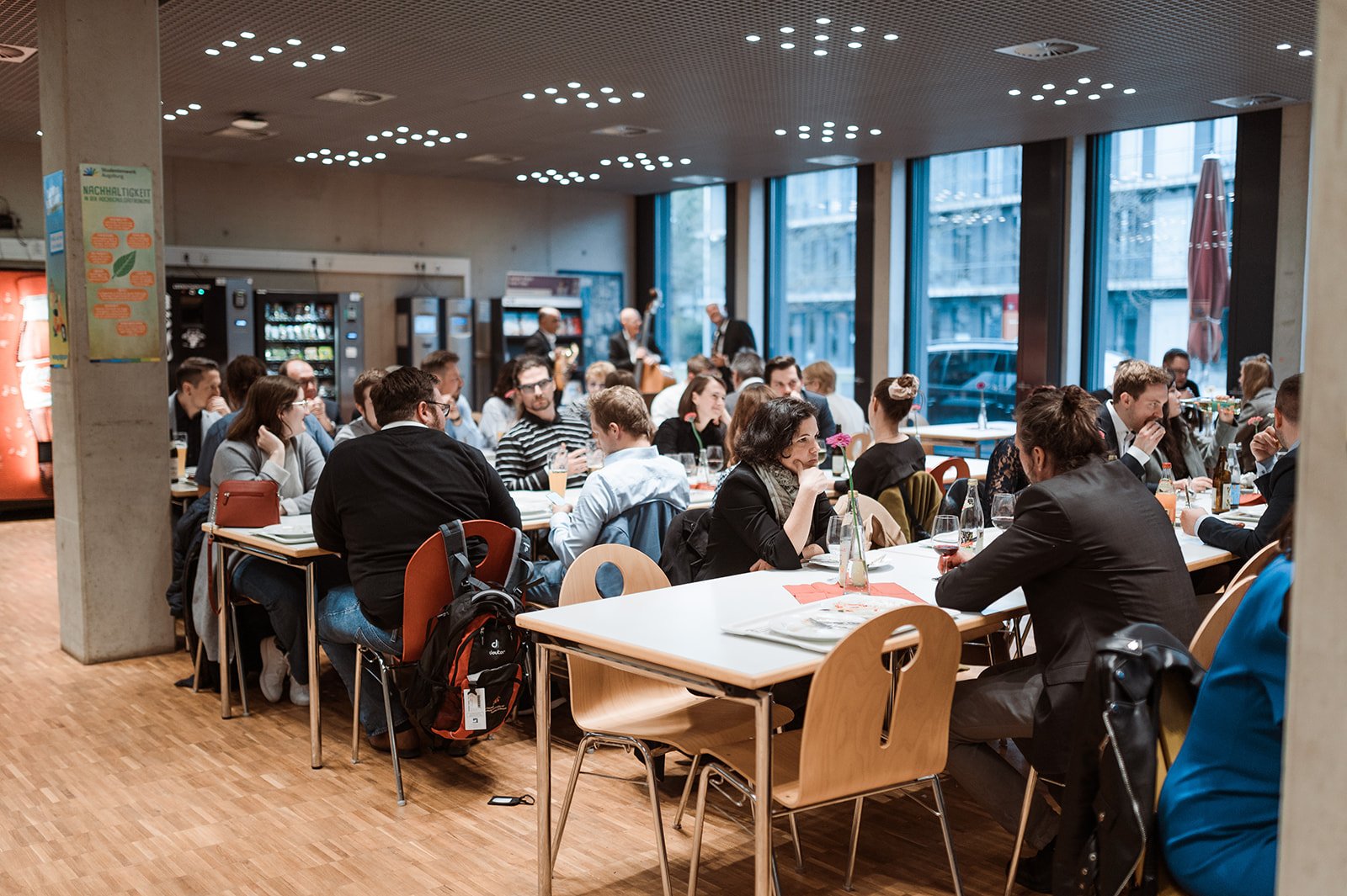 Get together ITPM-Abschluss- und Alumnifeier - Weiterbildung - IT-Projektmanagement und Prozessmanagement - Technische Hochschule Augsburg (Foto: Daniel Fürst, hoch3media)