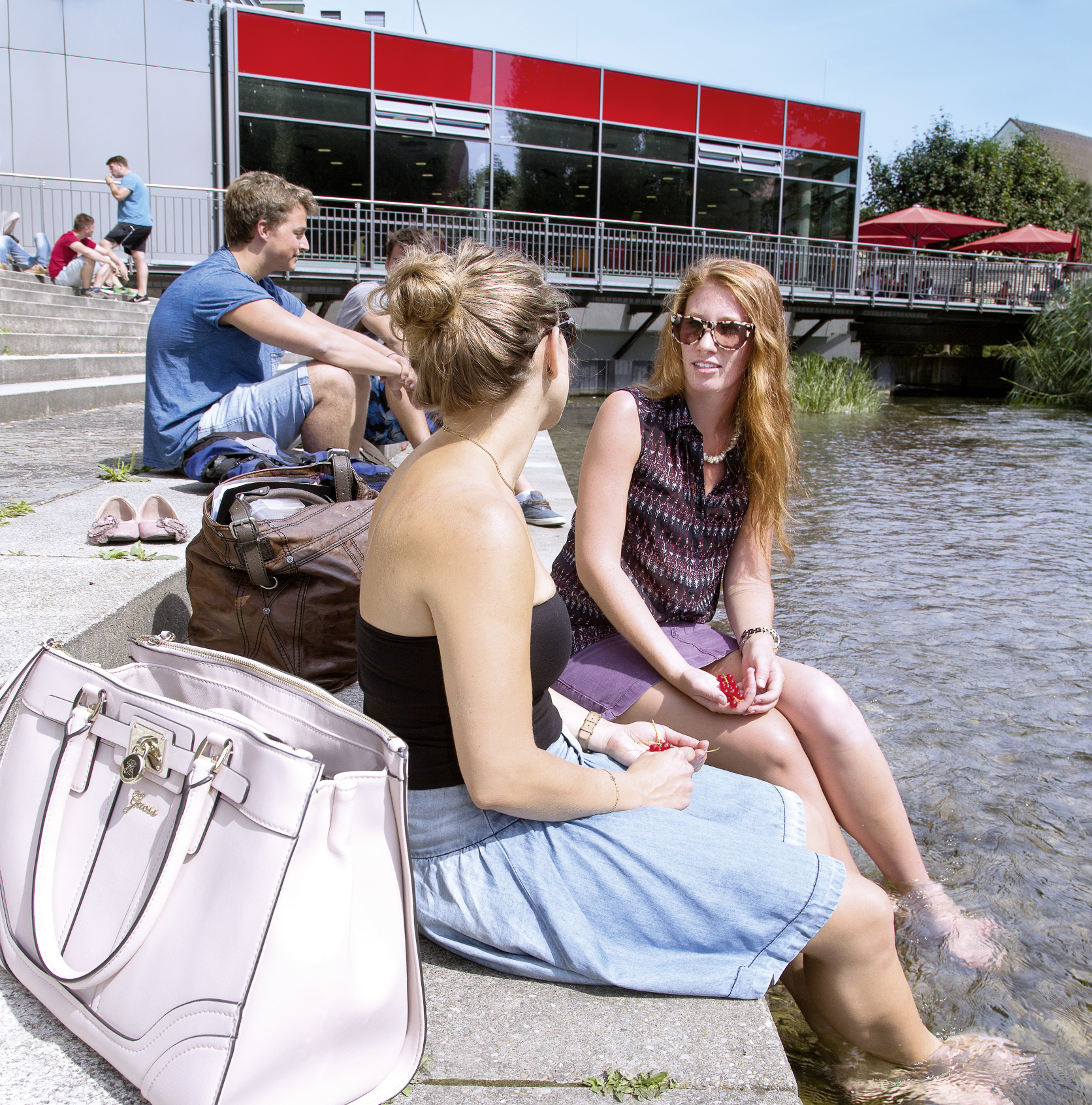 Studierende am Campus Brunnenlech