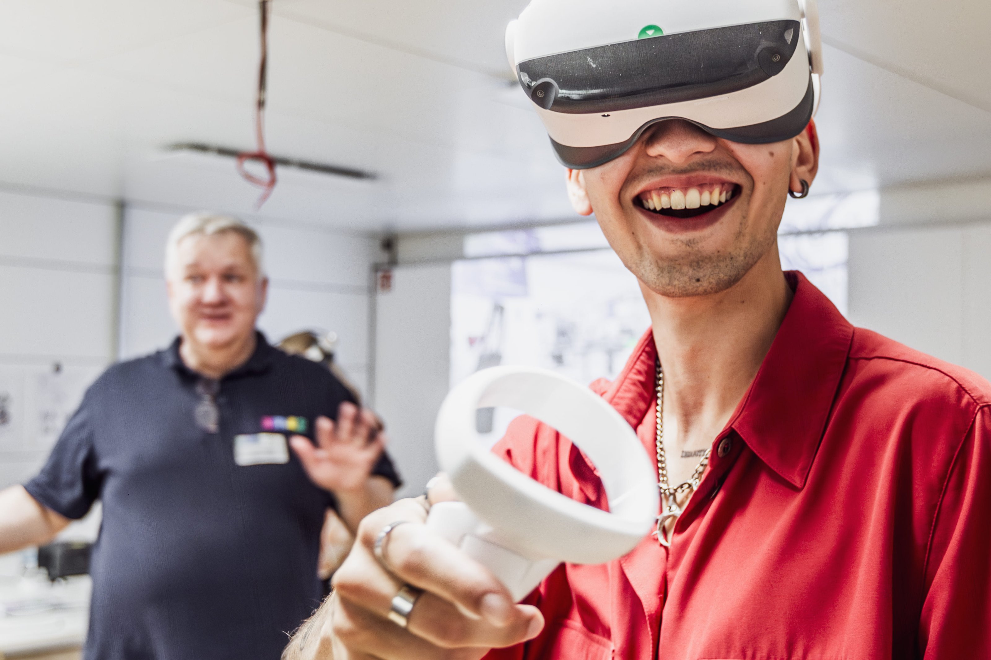 Person mit VR in Anwendung Person mit VR in Anwendung