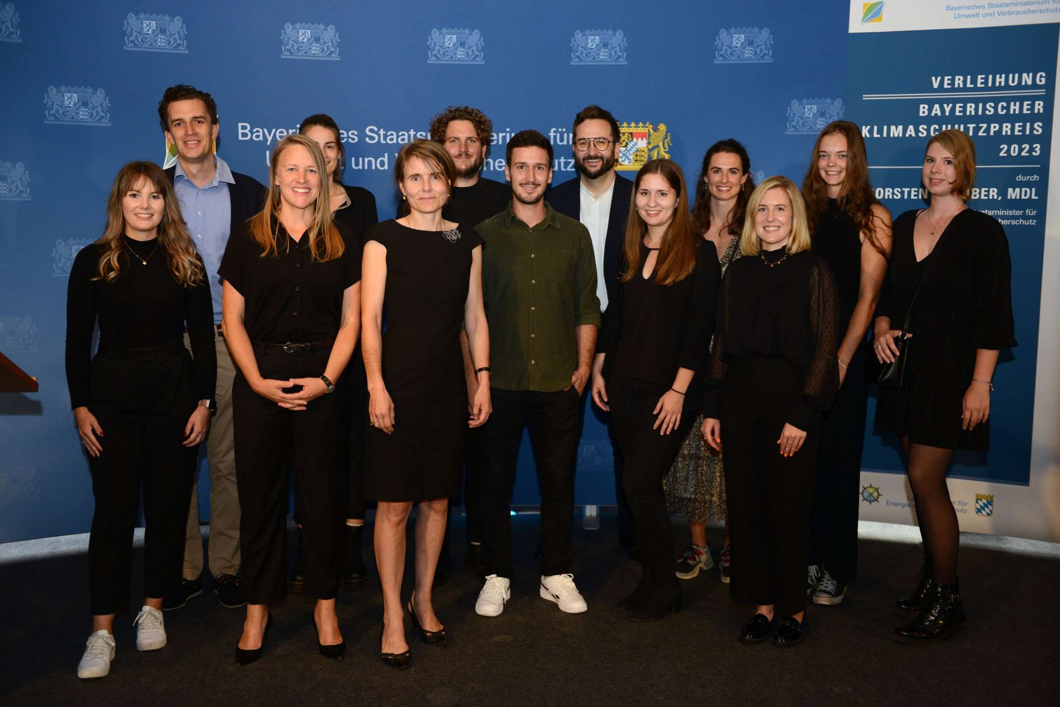 Bayerischer Klimaschutzpreis 2023 - das Team „Architektur. Im Kreis.“