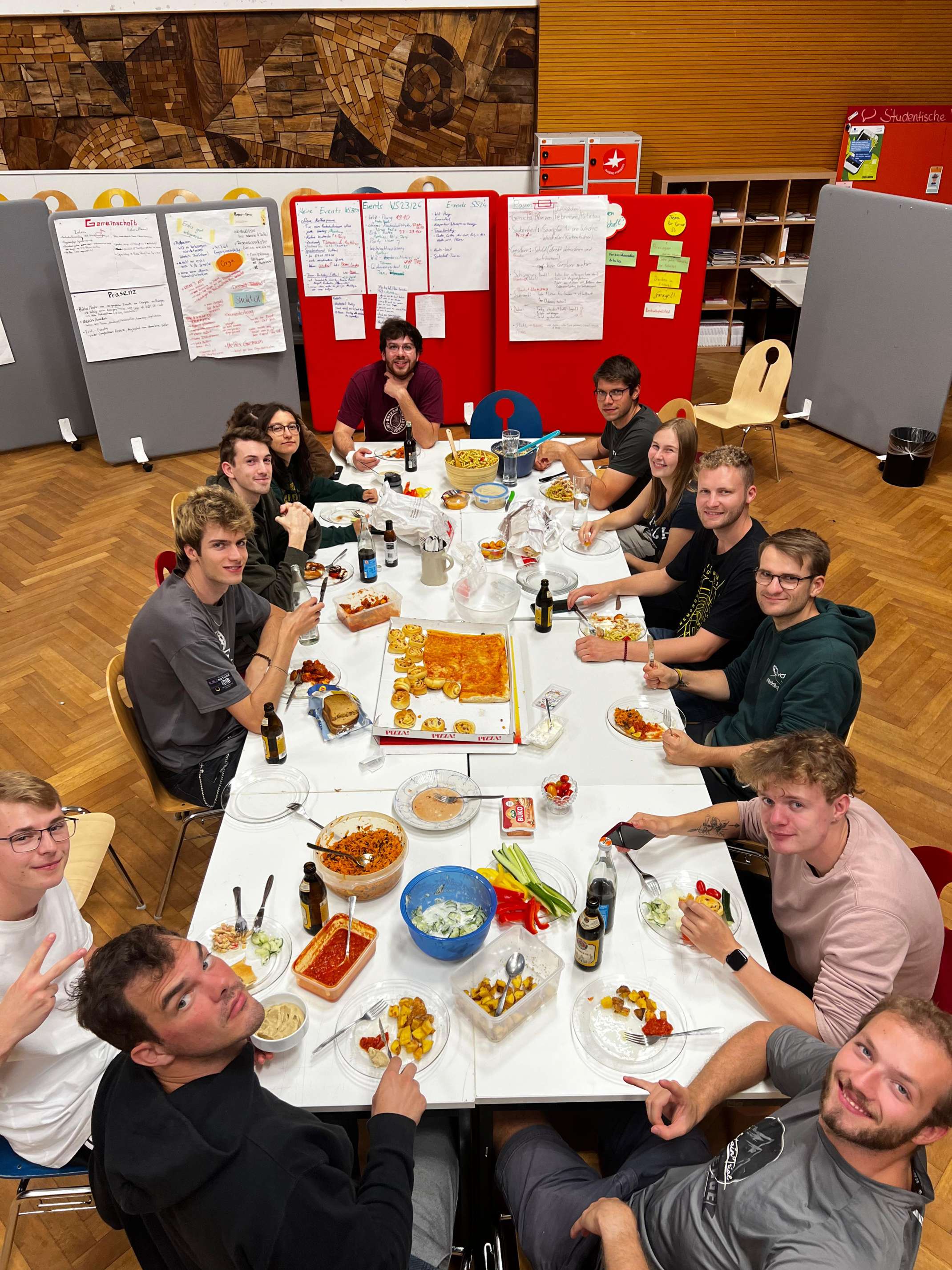 Gruppenbild Buffet Essen