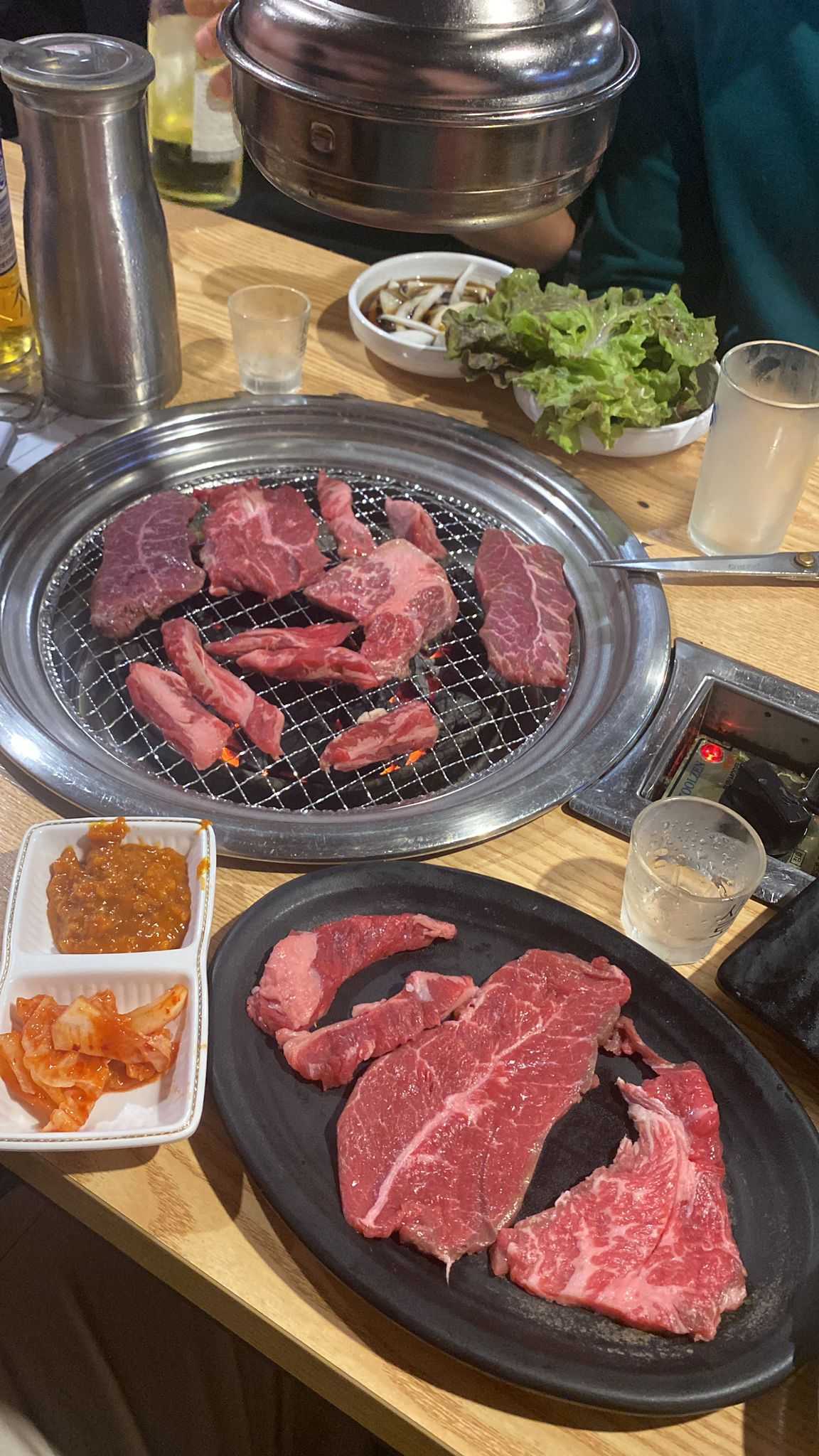 Blick auf die Speisen in einem südkoreanischen Restaurant