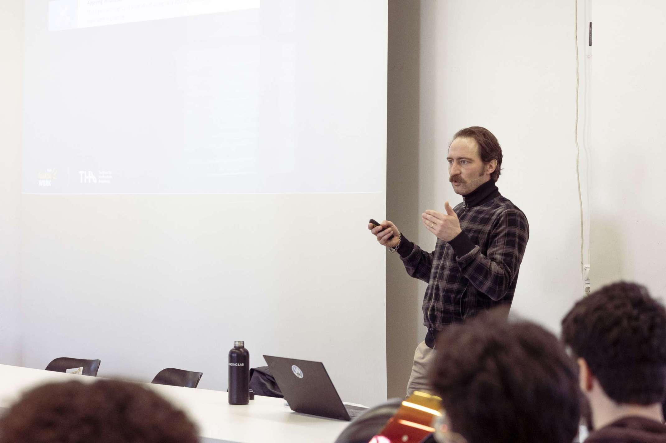 Max Haarich, künstlerischer Forscher, Ethiker und Berater mit dem Schwerpunkt Künstliche Intelligenz beim Seminar