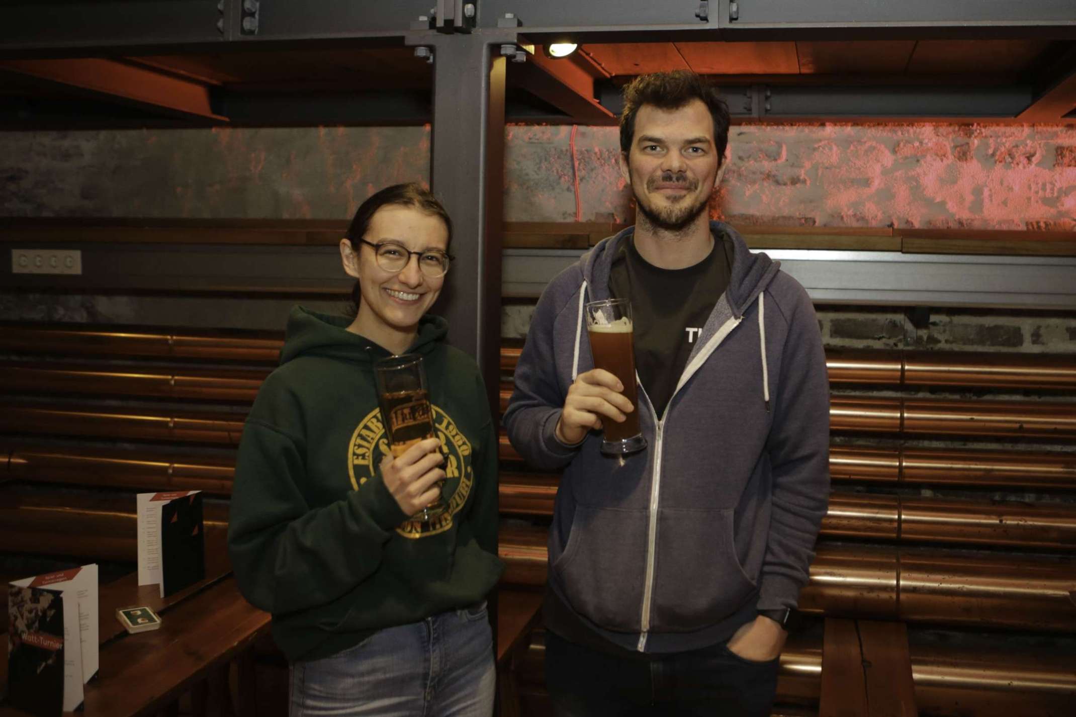 Studienbotschafterin Linda Friedl (links) und Studienbotschafter Clemens Popp (rechts). Foto: FCA