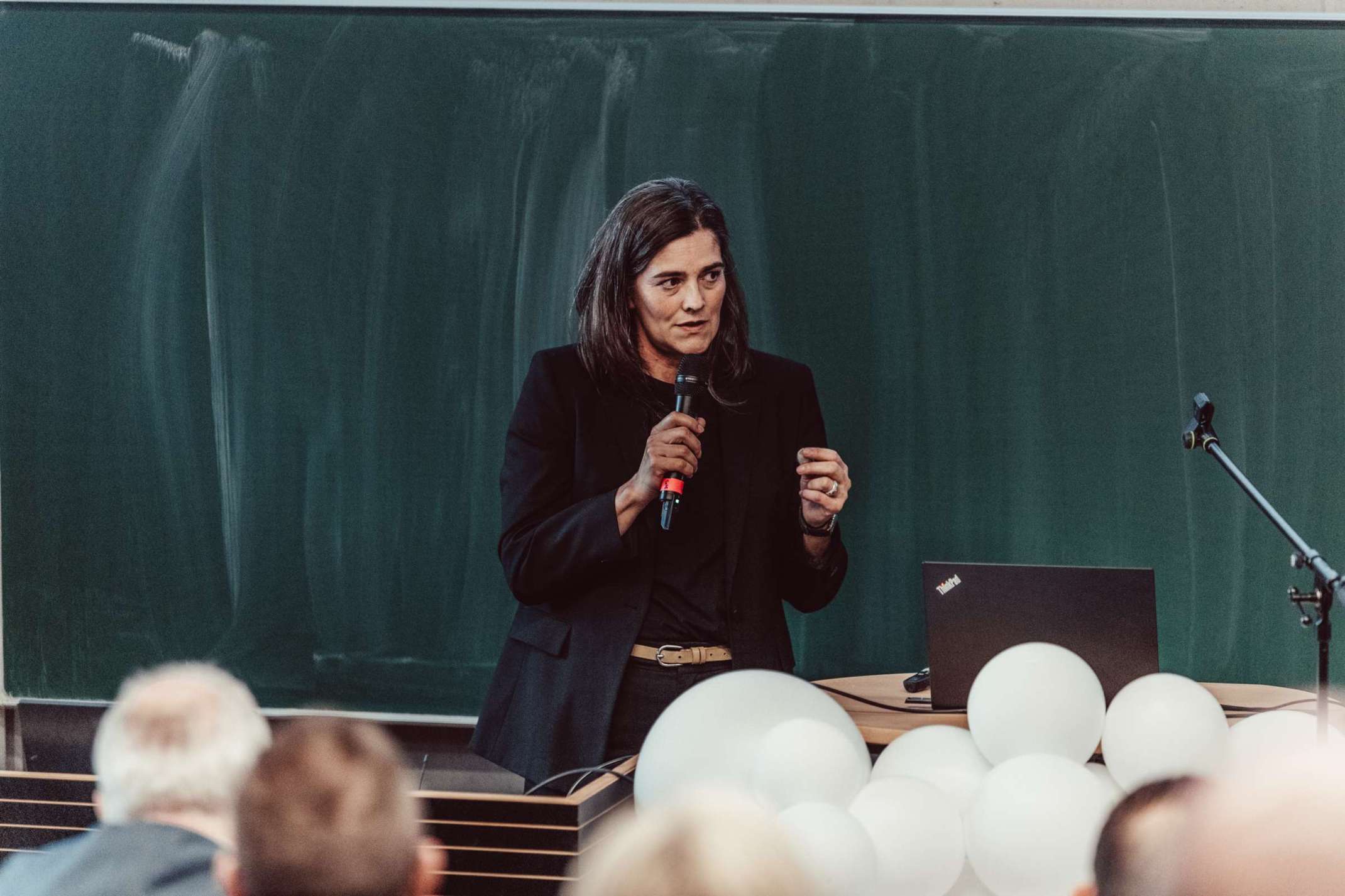 THA-Vizepräsidentin für Forschung und Nachhaltigkeit Prof. Dr. Nadine Warkotsch