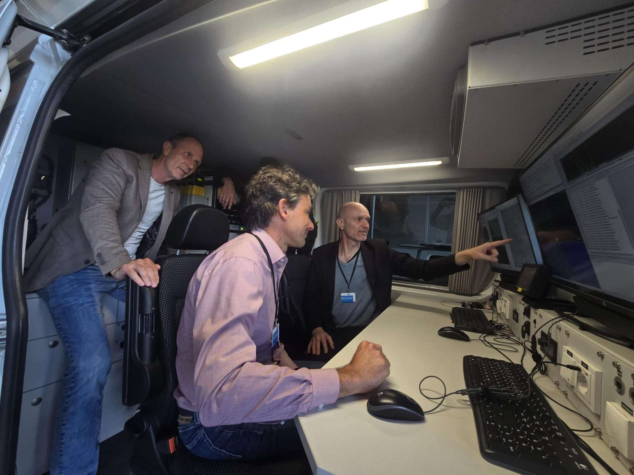 Fakultät für Elektrotechnik besucht Digitalfunk BOS Fakultät für Elektrotechnik besucht Digitalfunk BOS