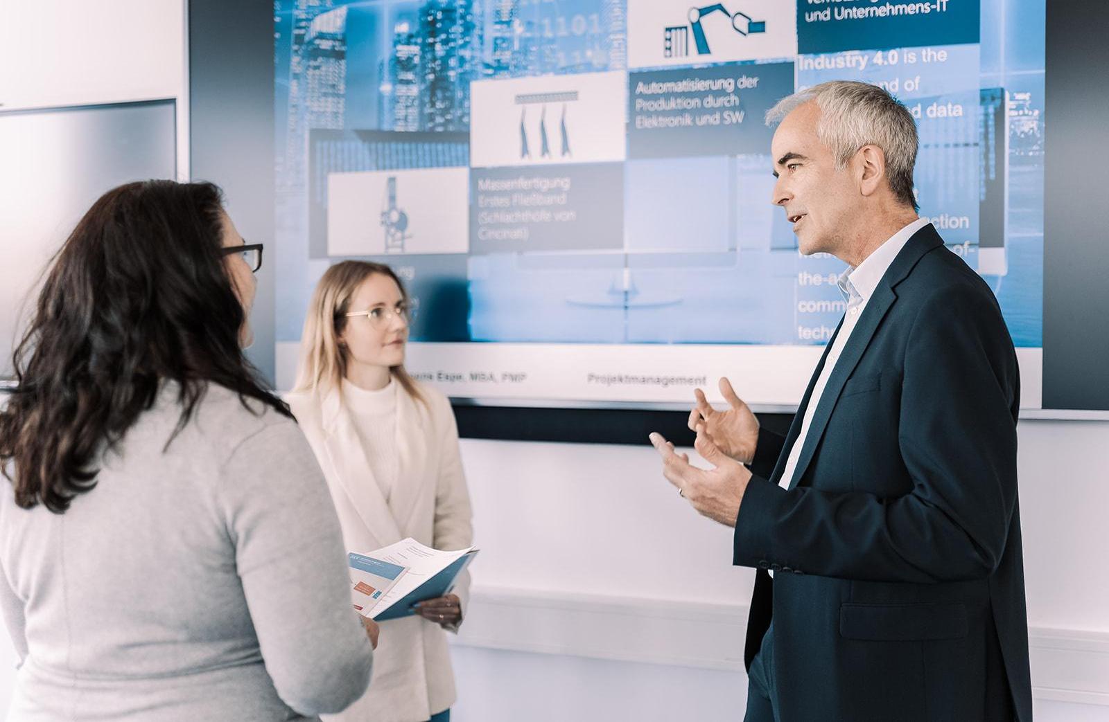 Online-Infostunde - Weiterbildung - IT-Projektmanagement und Prozessmanagement - berufsbegleitend - Technische Hochschule Augsburg Online-Infostunde - Weiterbildung - IT-Projektmanagement und Prozessmanagement - berufsbegleitend - Technische Hochschule Augsburg