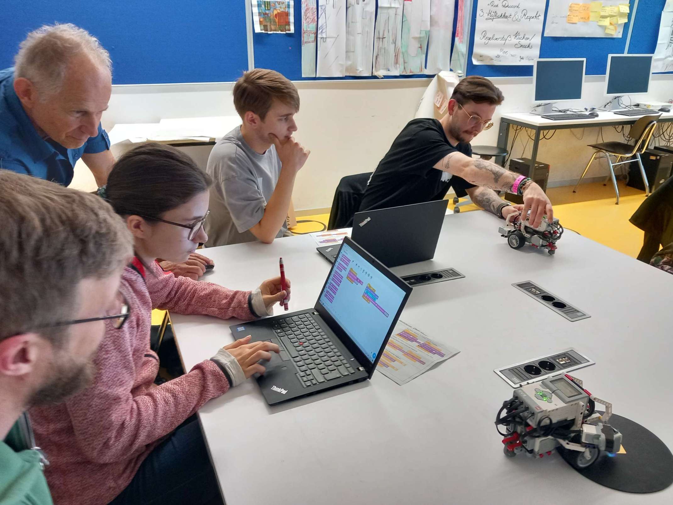 Schülerinnen und Schüler im Schnupperstudium