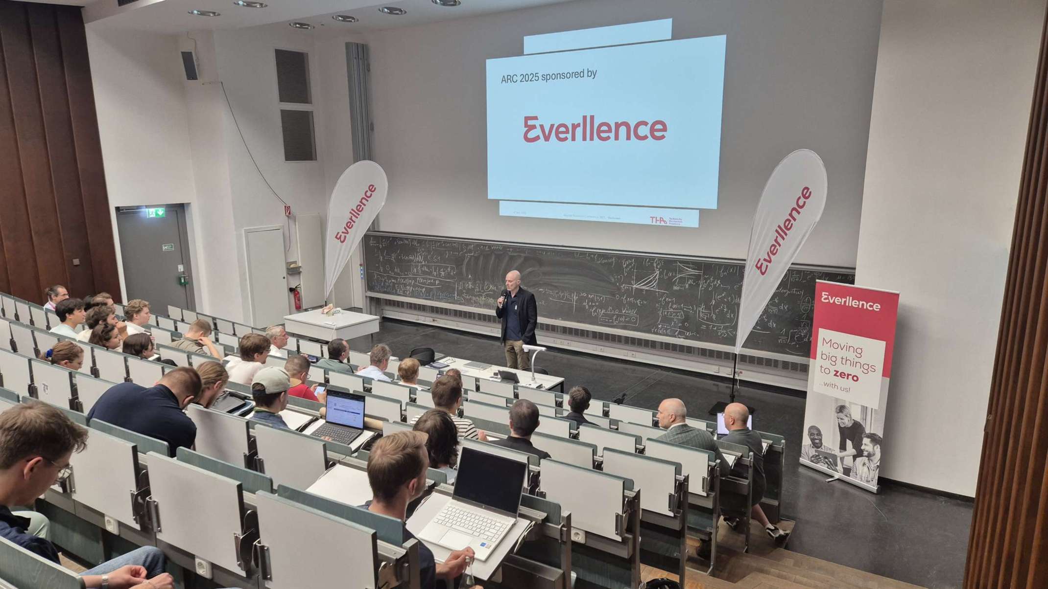 ARC 2025: Prof. Dr.-Ing. Reinhard Stolle von der Fakultät für Elektrotechnik der THA und Konferenzvorsitzender