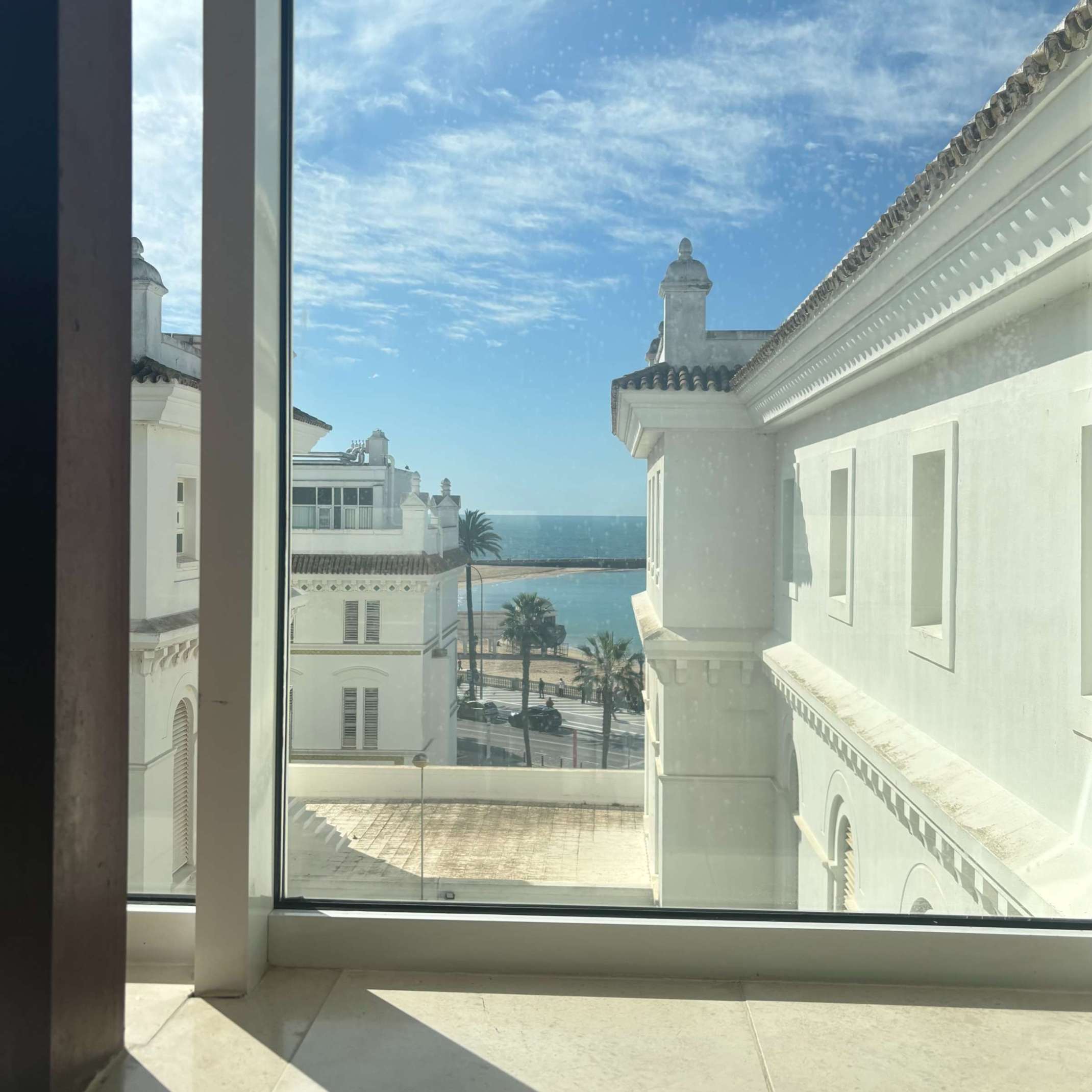 Blick aus dem Fenster der wirtschaftswissenschaftlichen Fakultät der Uni Cádiz Blick aus dem Fenster der wirtschaftswissenschaftlichen Fakultät der Uni Cádiz