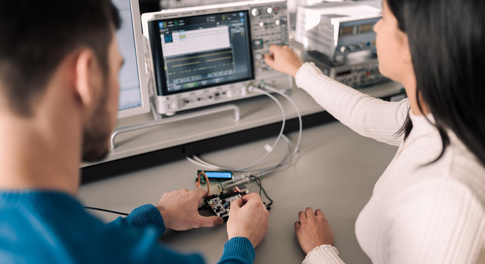 Studierende der Fakultät für Elektrotechnik