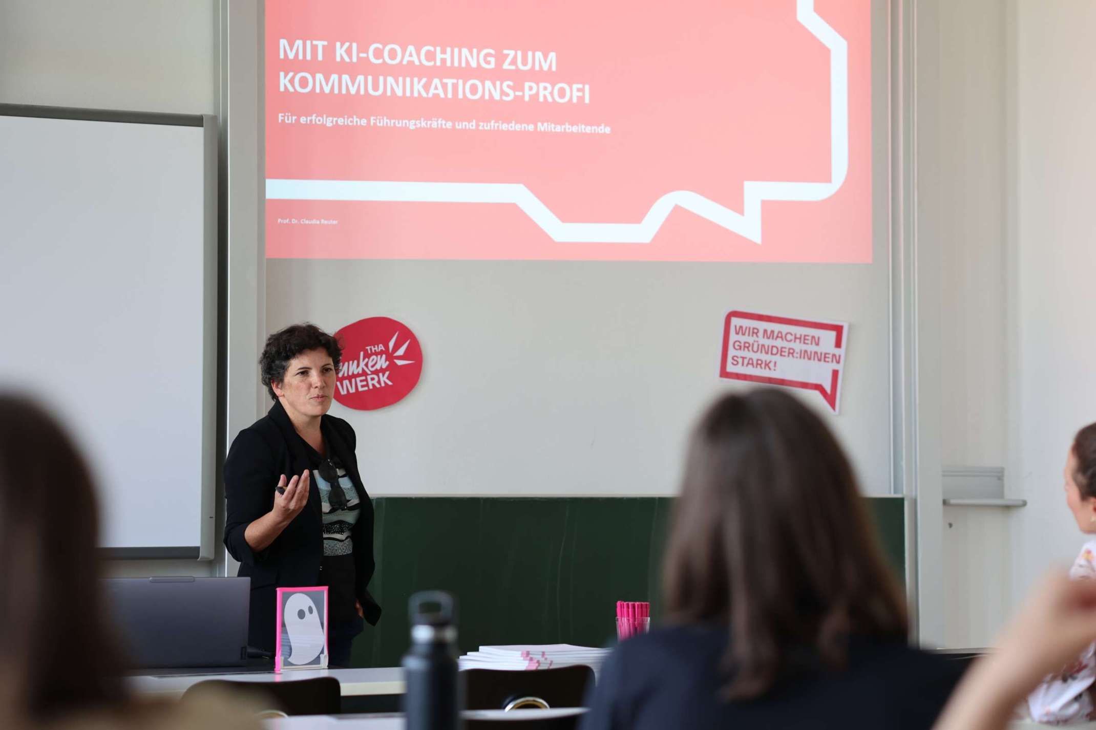 KI-Coach für Führungskräfte (Prof. Dr. Claudia Reuter) 
