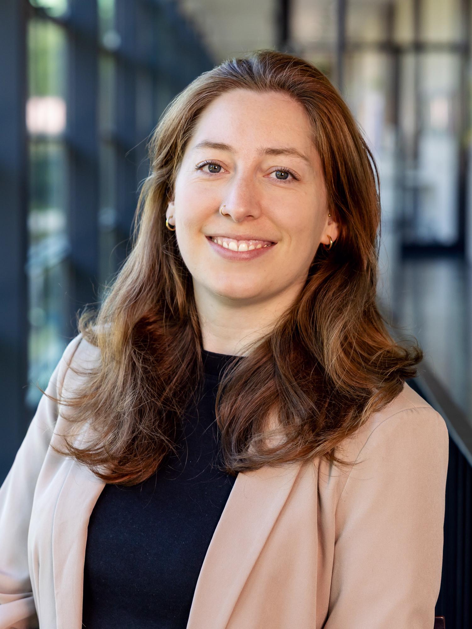 Dr. Michaela Limmer Dr. Michaela Limmer