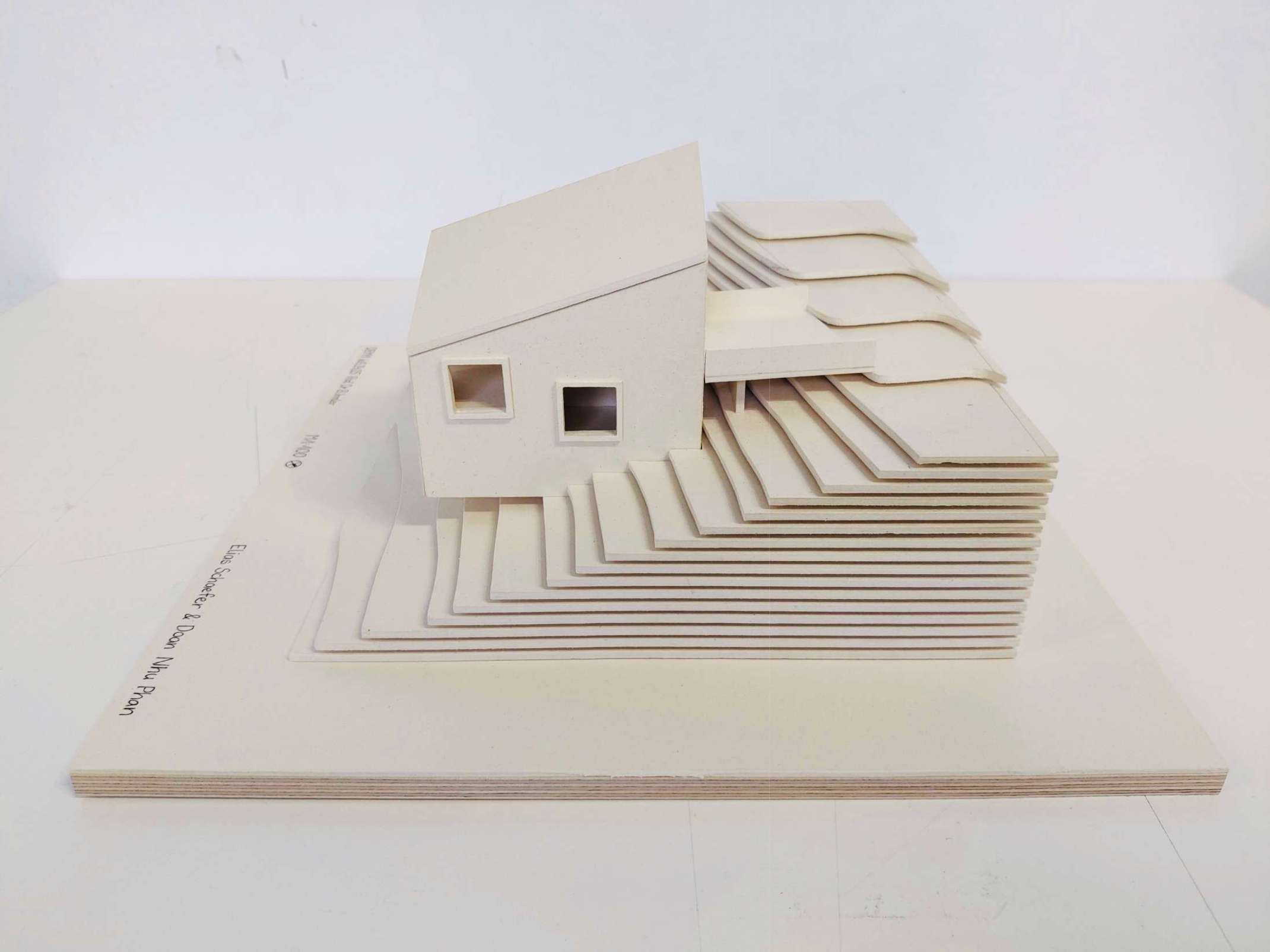 Projekt: Elias Schaefer und Doan Nhu Phan