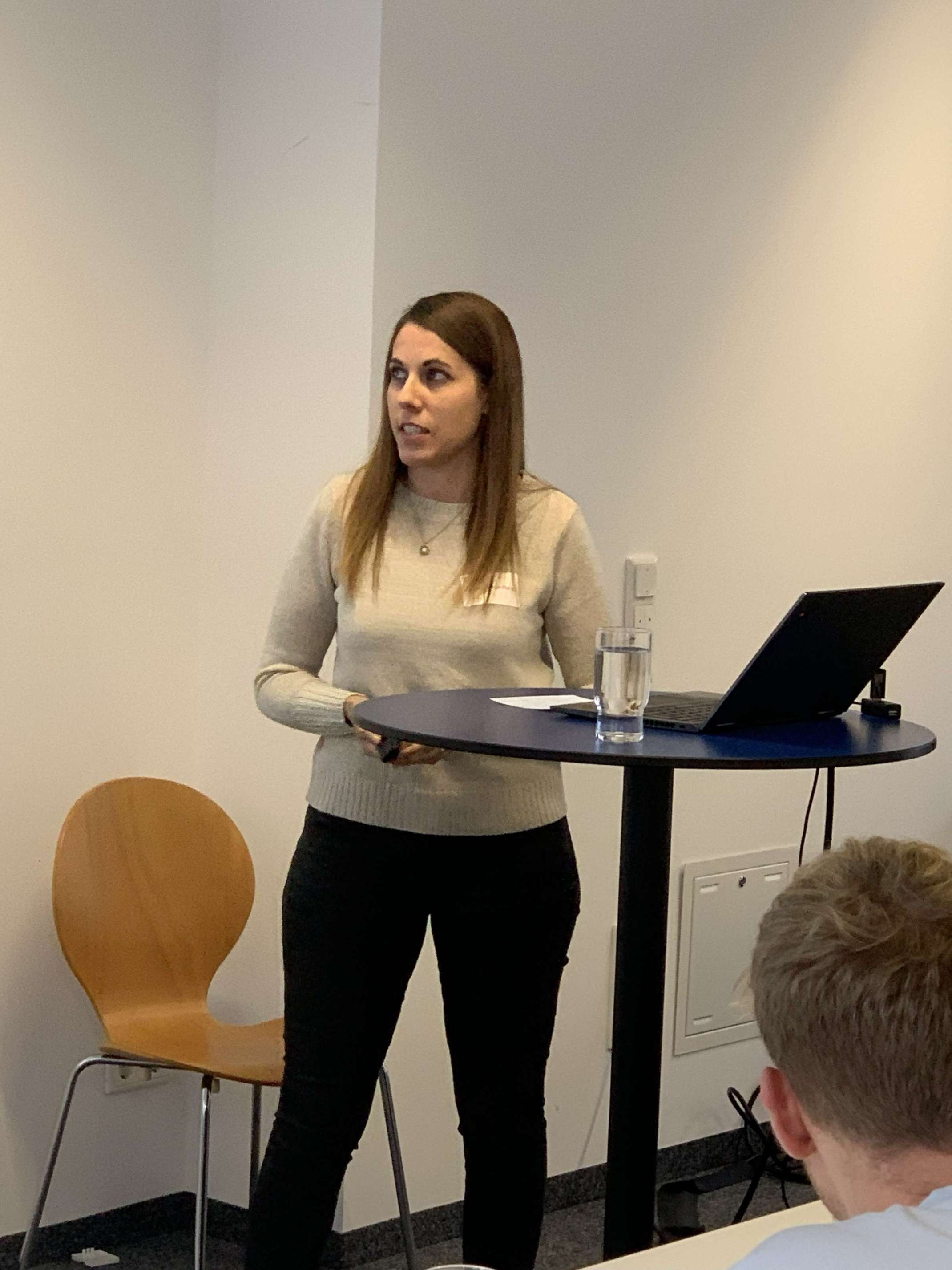 Patricia Léon-Pérez beim Vortrag Patricia Léon-Pérez beim Vortrag