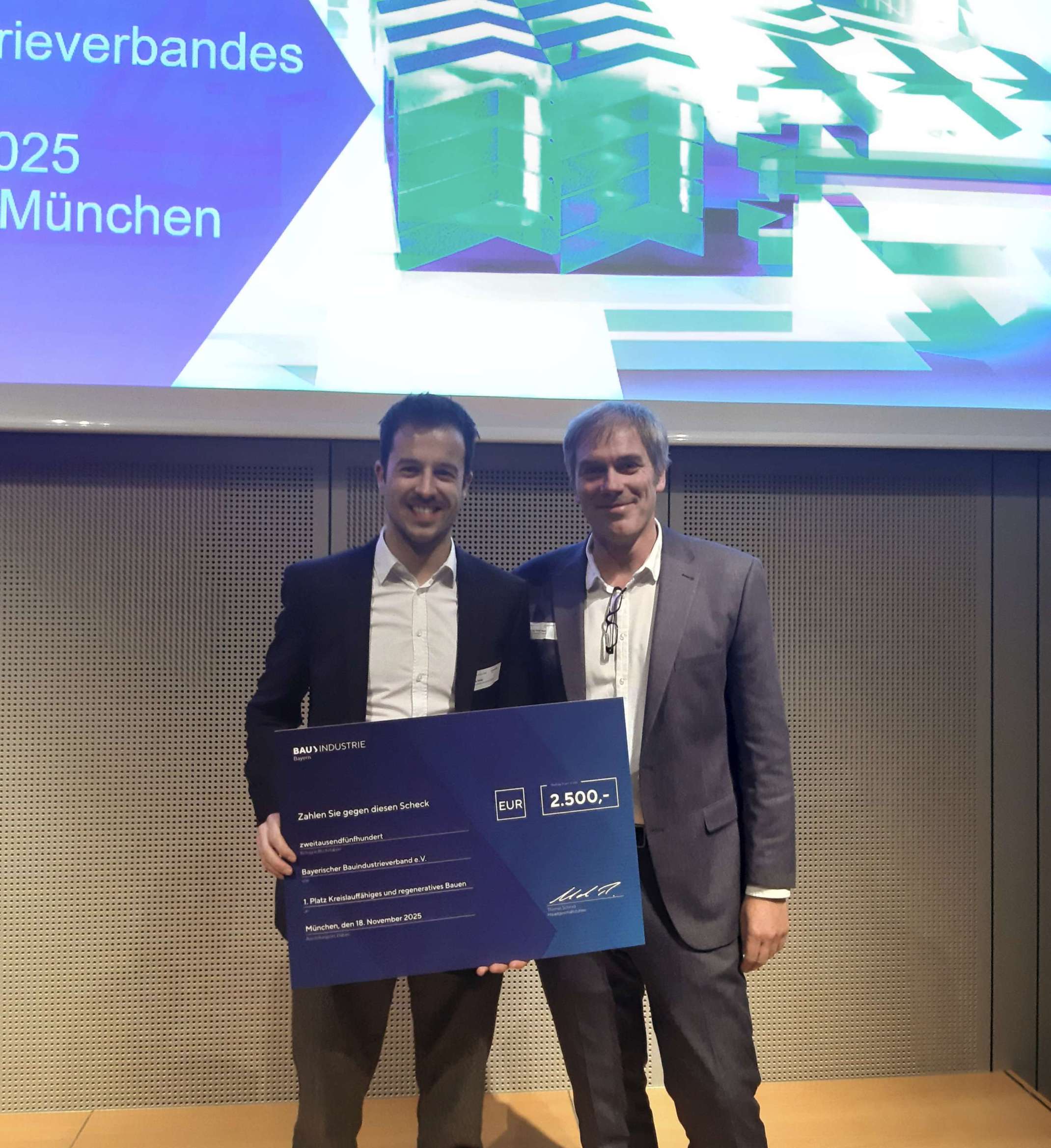 Nils Tenzer mit Prof. Dr. Martin Bauer Nils Tenzer mit Prof. Dr. Martin Bauer