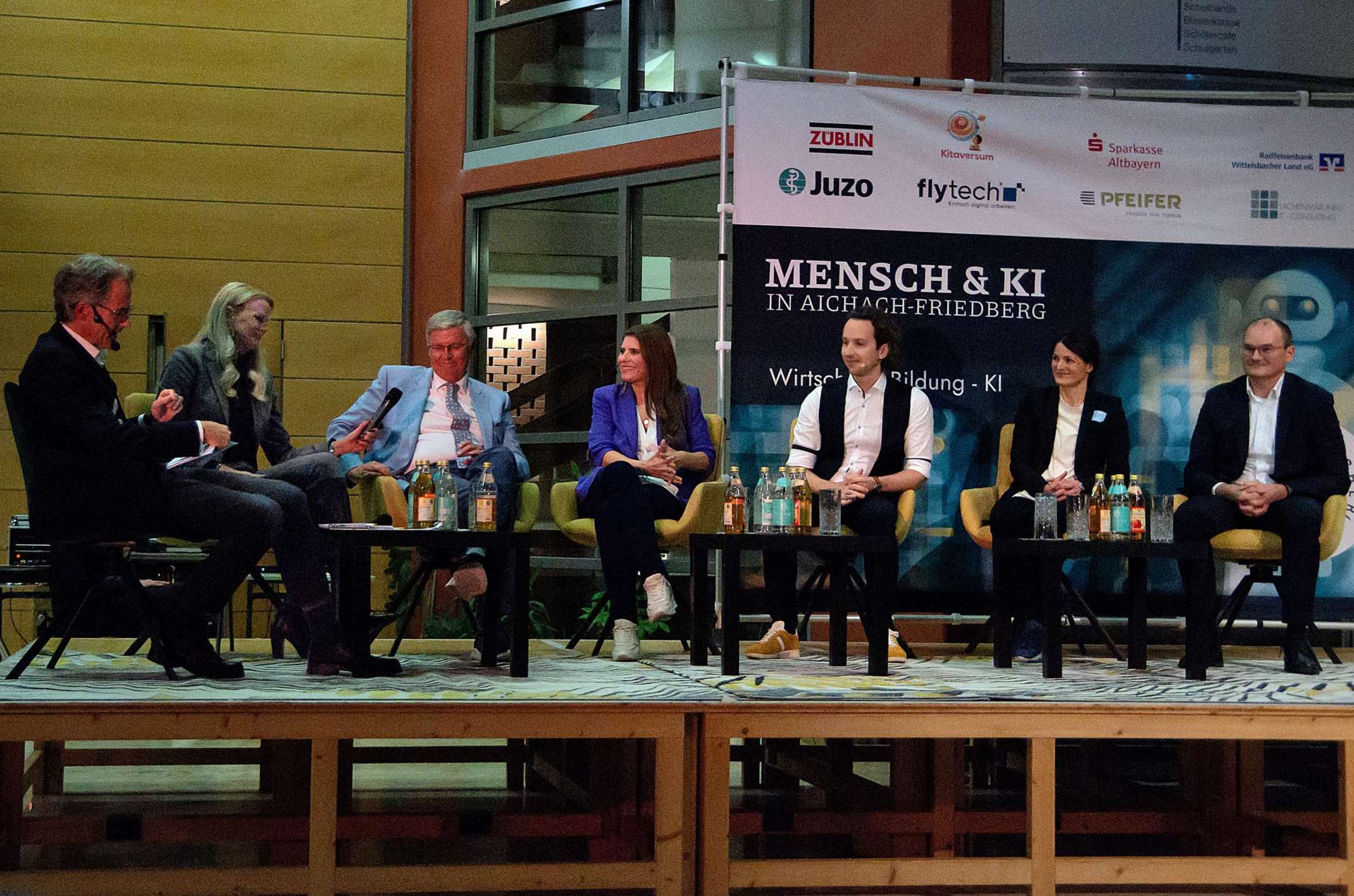 Podiumsdiskussion. Bild: Benedikt Frommer Podiumsdiskussion. Bild: Benedikt Frommer