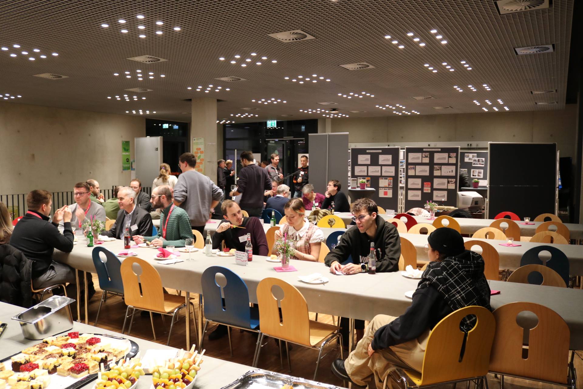 Get-Together in der Mensa