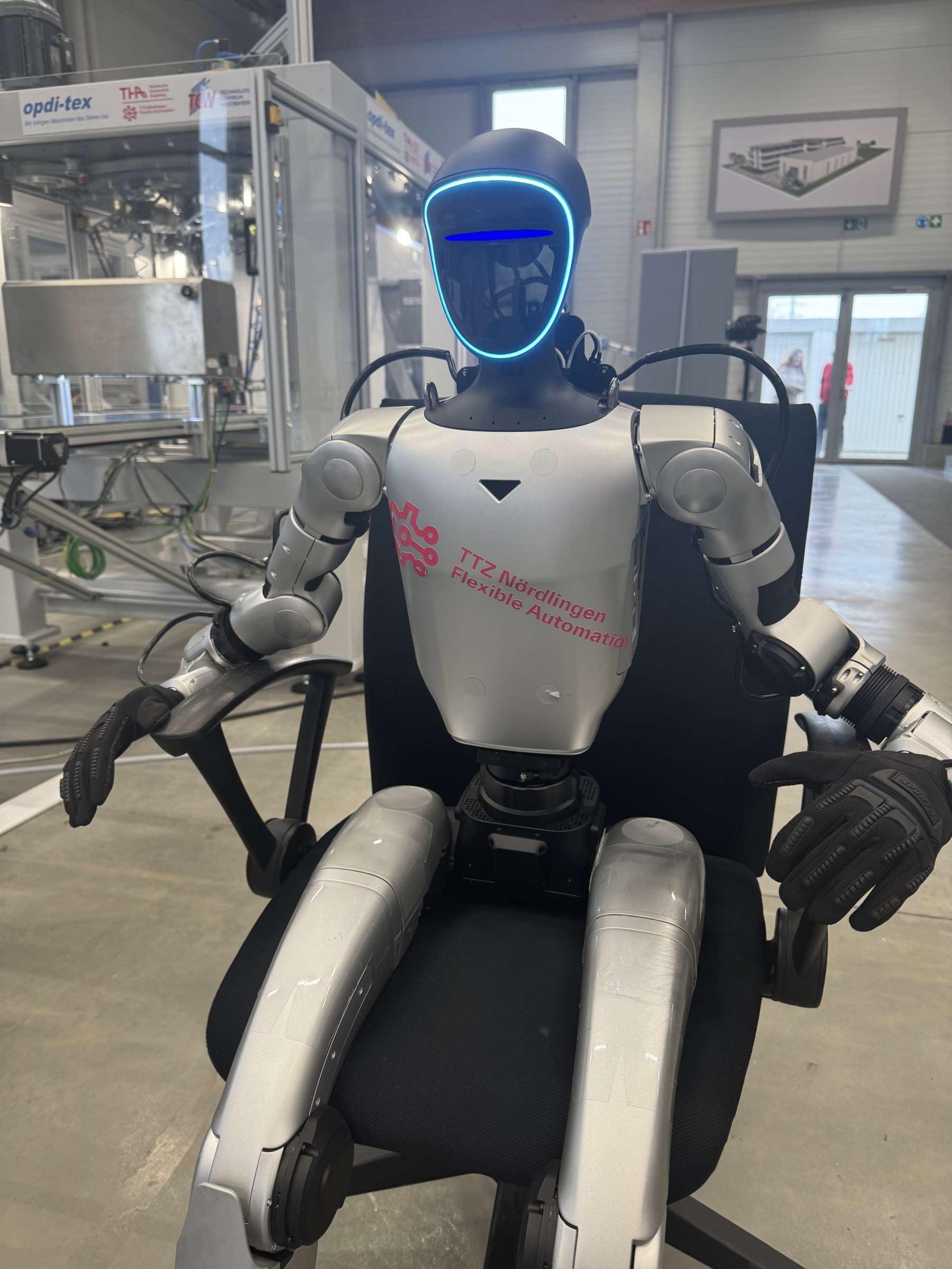 Flexi in unserer Robotikhalle