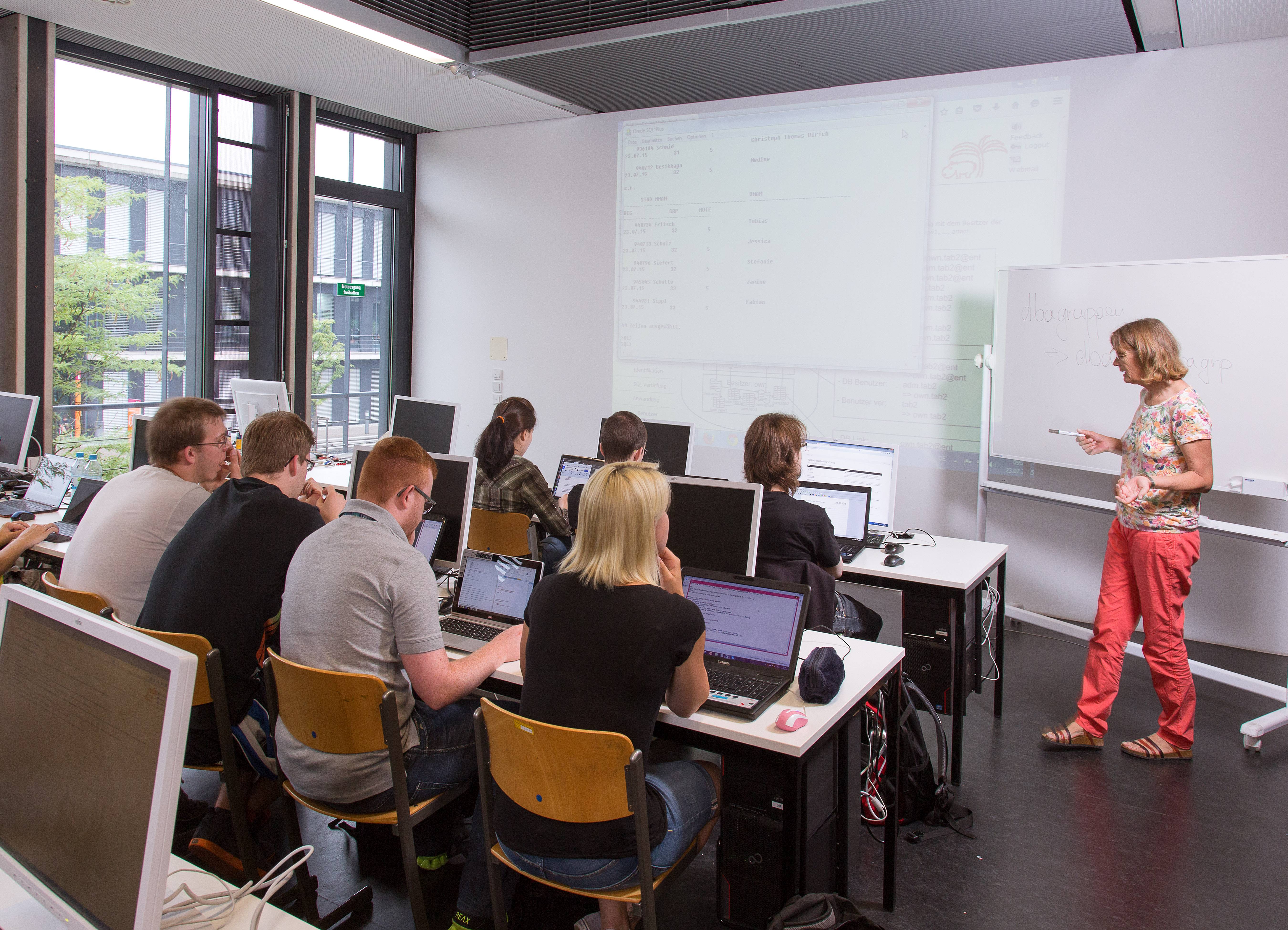Seminar in der Fakultät für Informatik Seminar in der Fakultät für Informatik