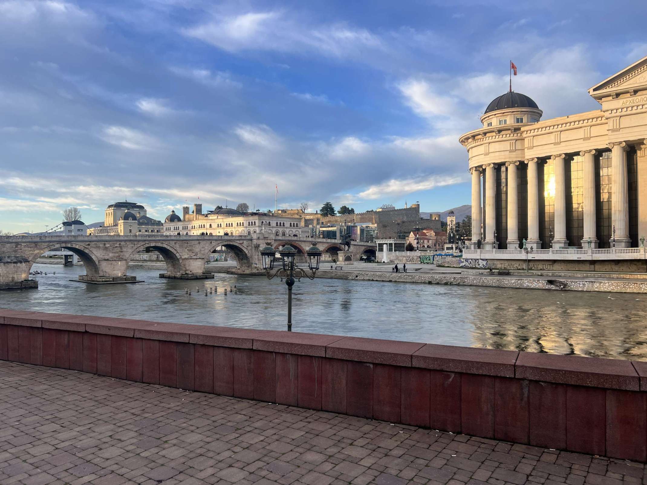 Brücke über Fluss Vardar