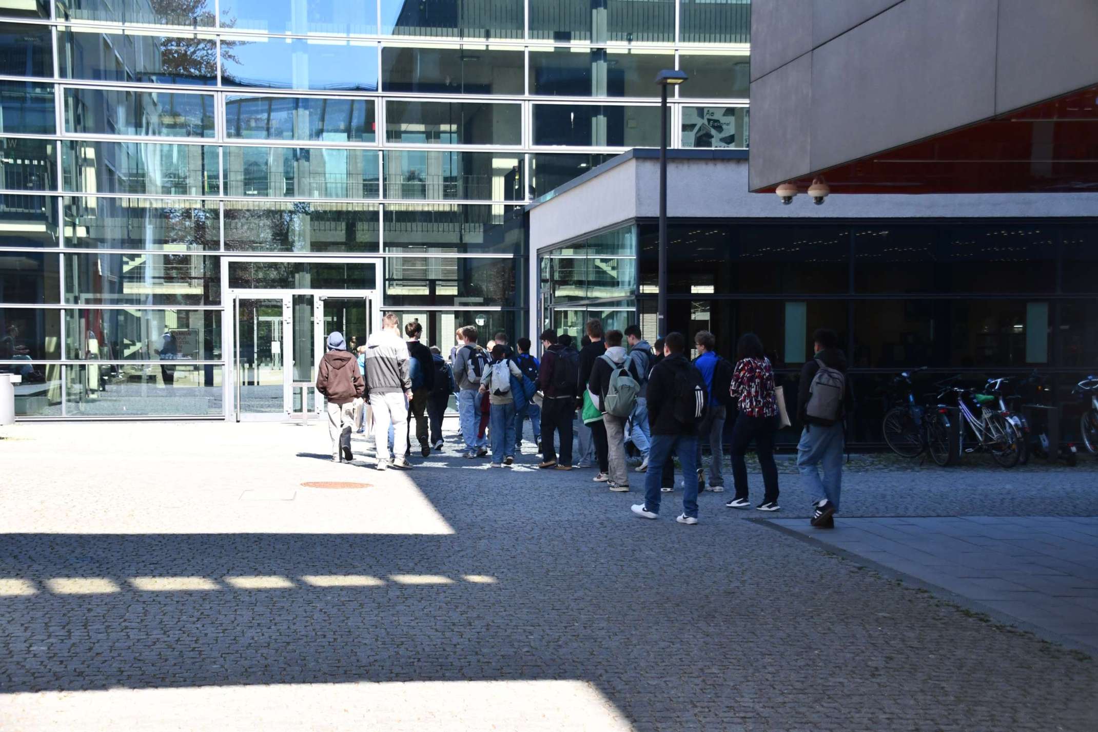 Rundgang um den Campus der THA