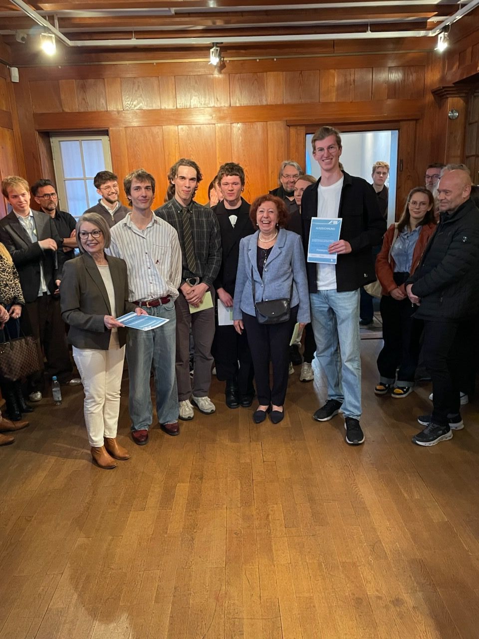 Bü Prechter (SAIV), Henri Anton Nuscheler, Ernest Mayer, Paul Grashei, Monika Nußbäumer (Langner’sche Stiftung),Felix Renner Bü Prechter (SAIV), Henri Anton Nuscheler, Ernest Mayer, Paul Grashei, Monika Nußbäumer (Langner’sche Stiftung),Felix Renner
