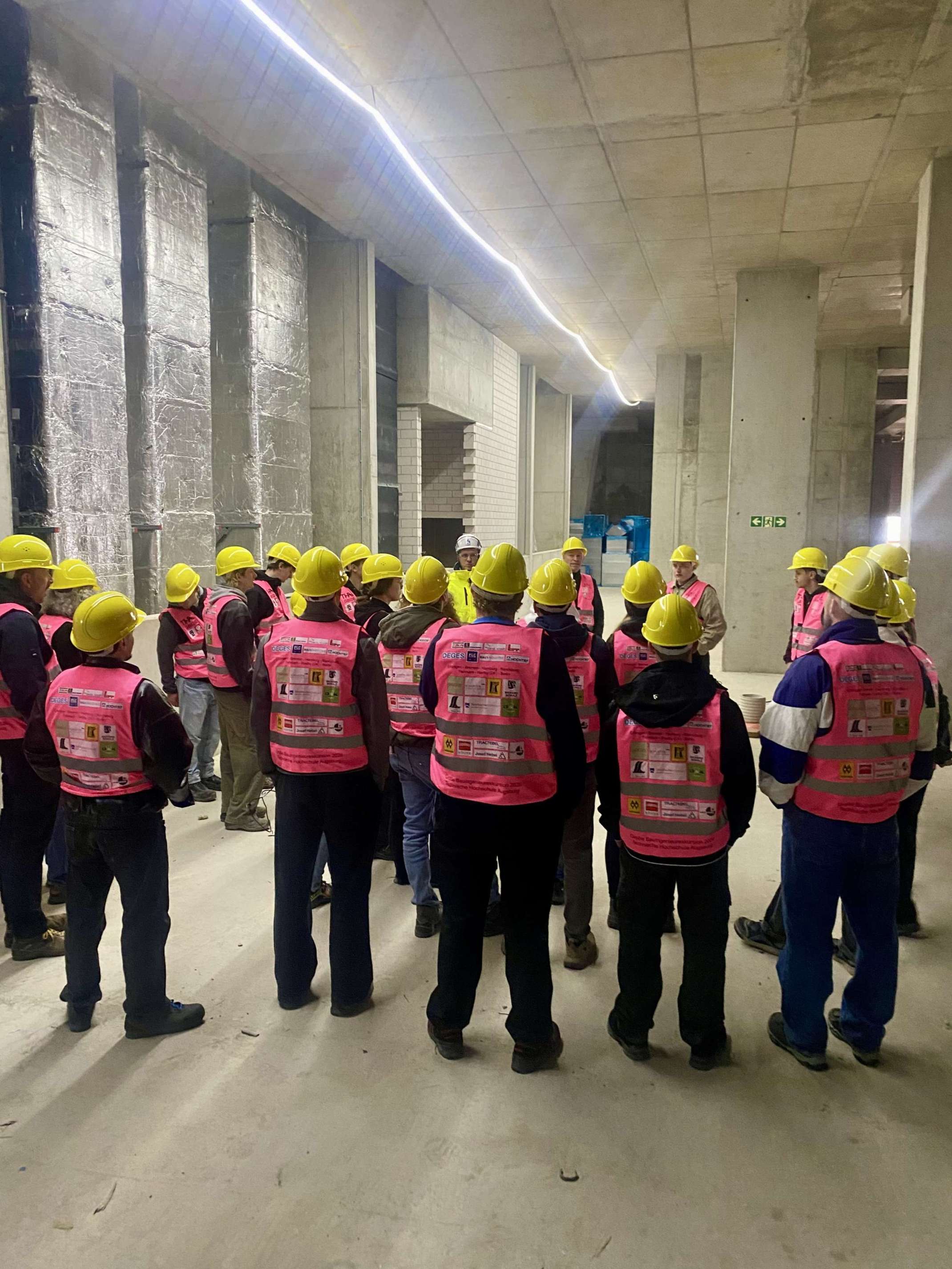 Projektvorstellung auf der Baustelle Projektvorstellung auf der Baustelle