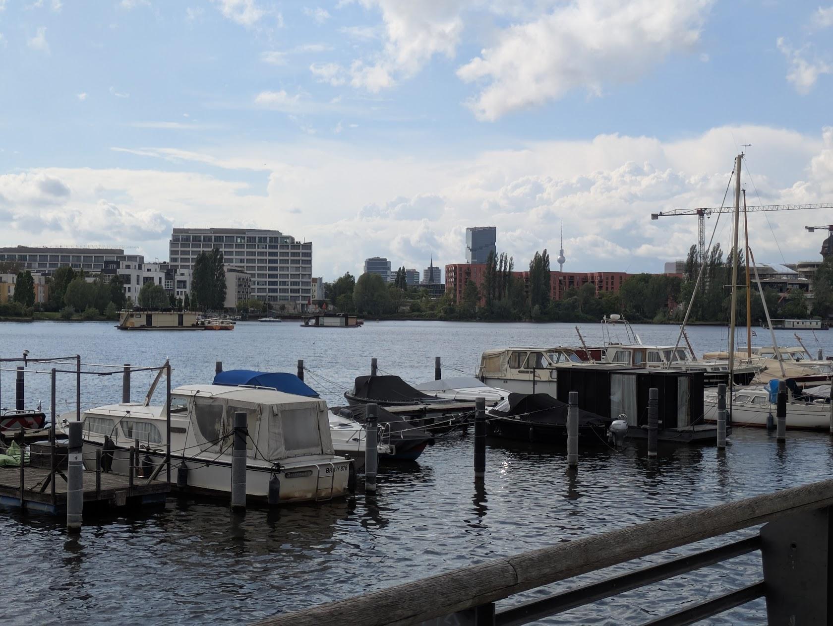 Die Rummelsberger Bucht im Stadtteil Lichtenfeld Die Rummelsberger Bucht im Stadtteil Lichtenfeld