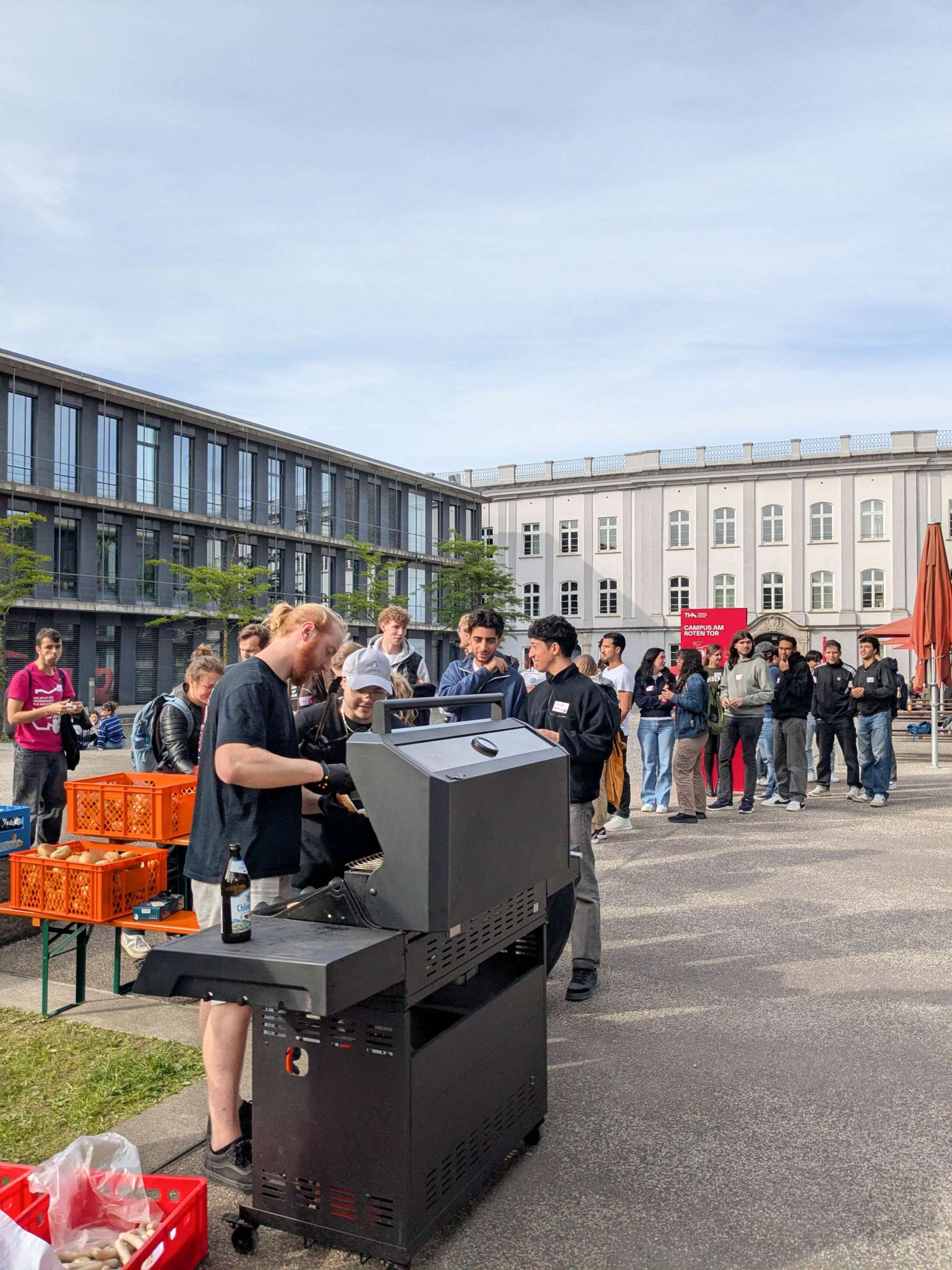 Fachschaft VOID grillt für die Community