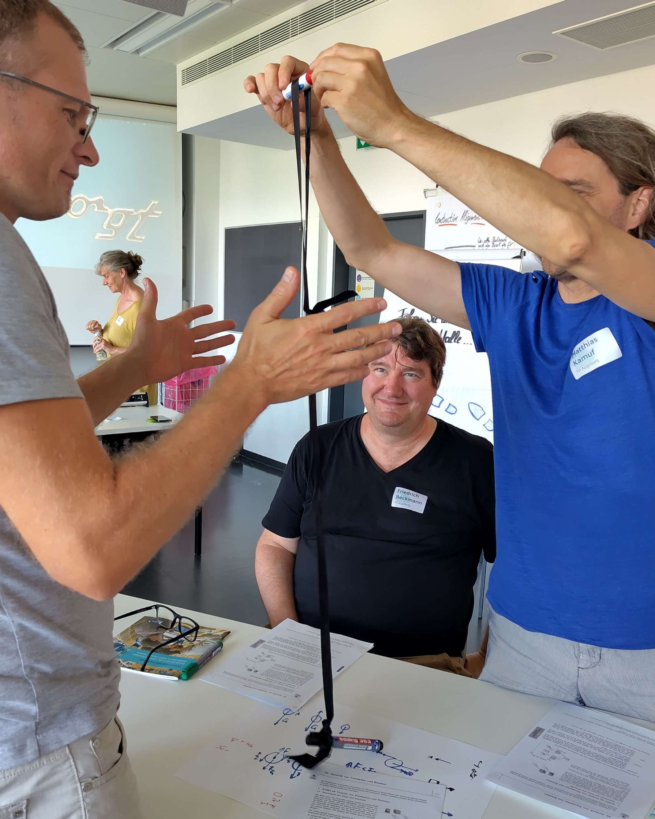Praktische Überprüfung von theoretisch hergeleiteten Erkenntnissen Praktische Überprüfung von theoretisch hergeleiteten Erkenntnissen