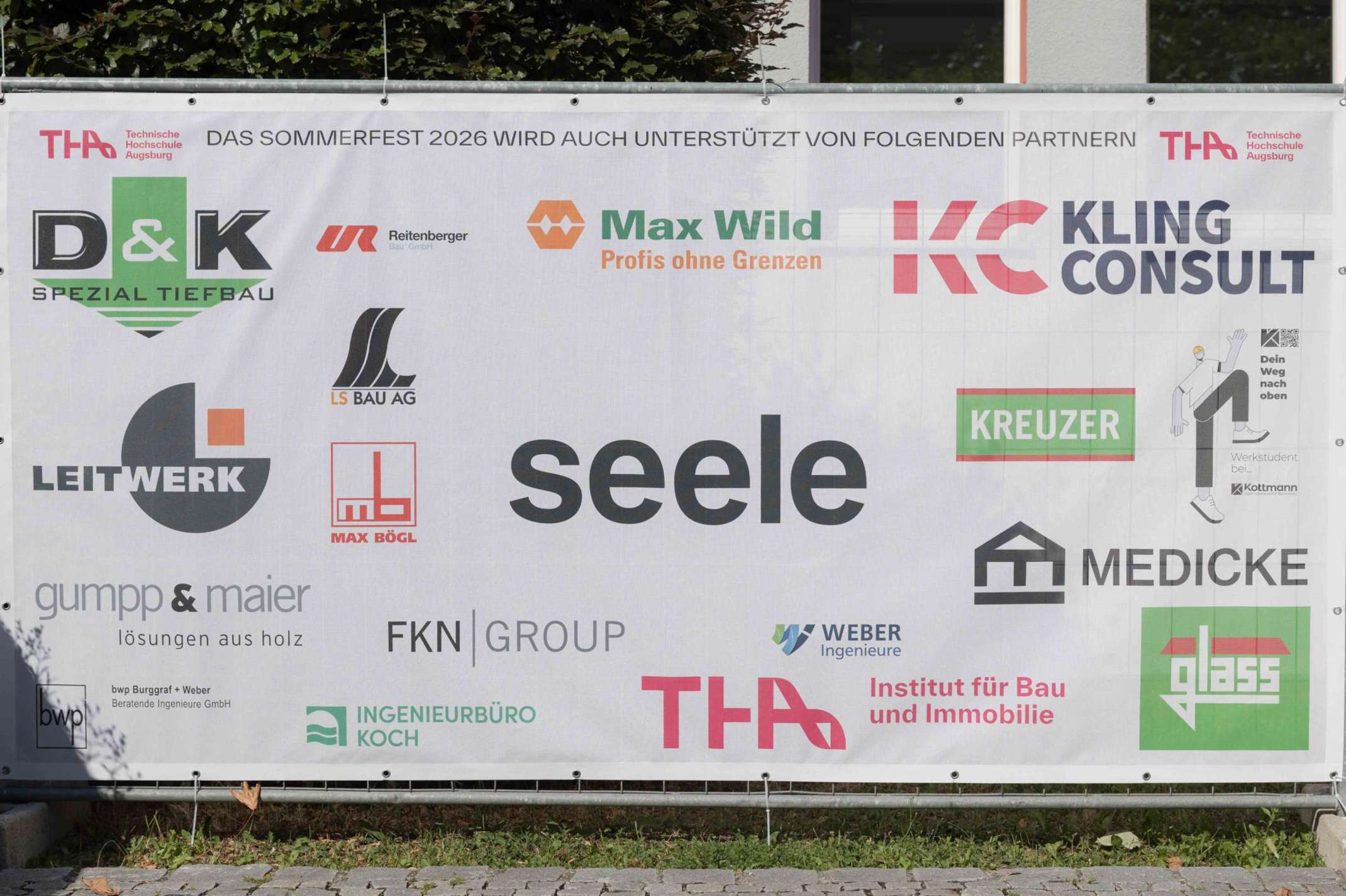 Banner mit Sponsor:inne Banner mit Sponsor:inne