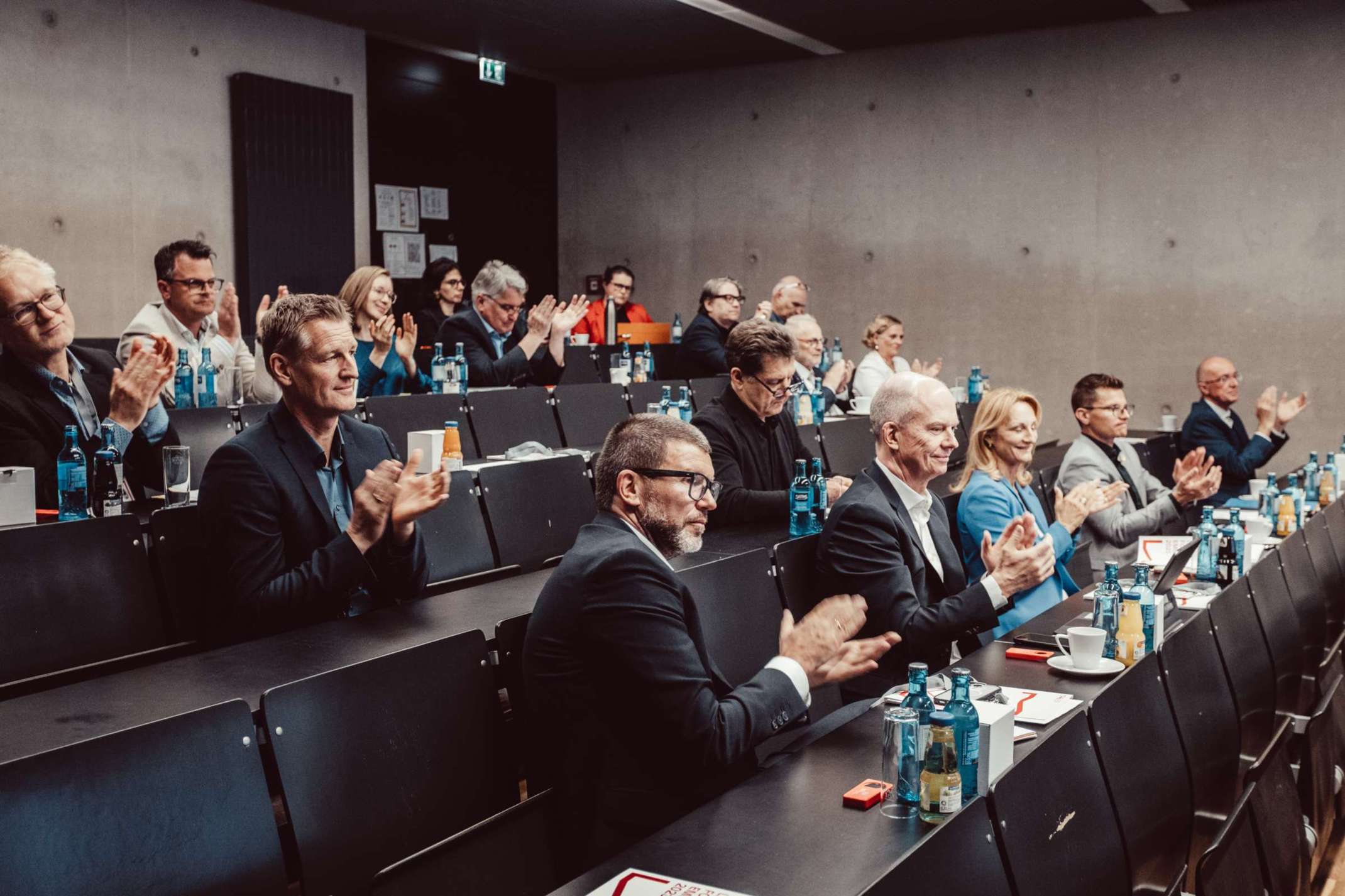 Teilnehmerinnen und Teilnehmer der THA-Kuratoriumssitzung. 