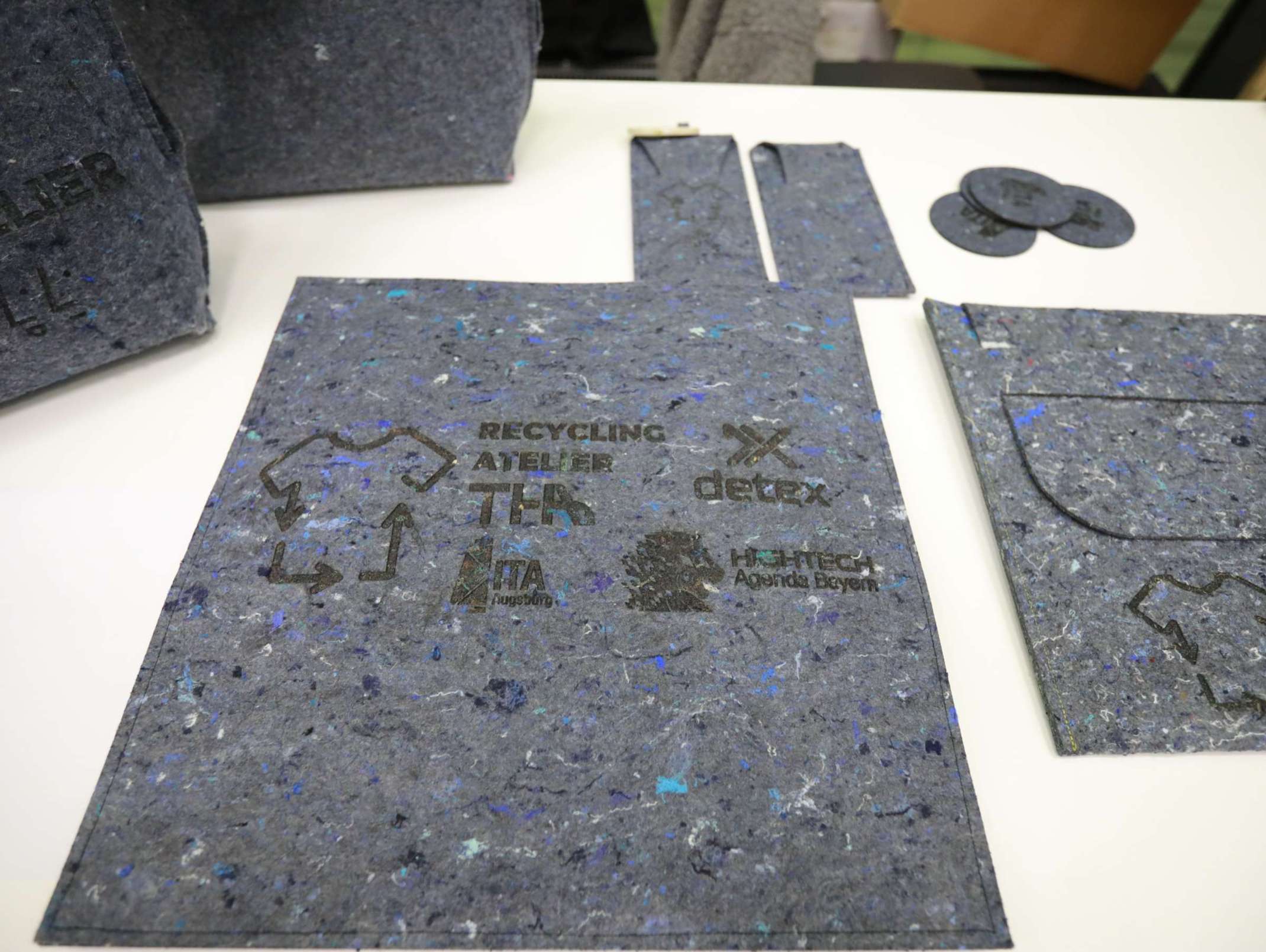 Recycling Atelier. Hochschulratssitzung. Foto: Marko Petz Recycling Atelier. Hochschulratssitzung. Foto: Marko Petz