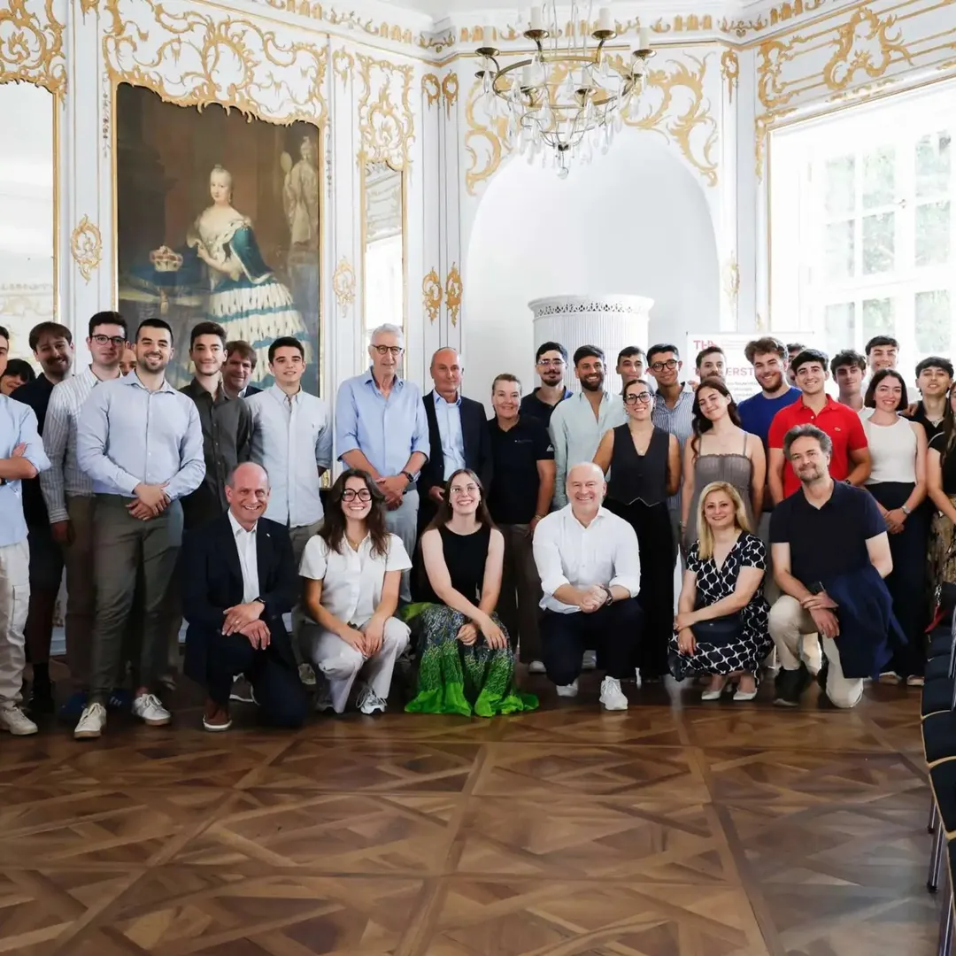 Gruppe von Personen bei einem Gruppenfoto
